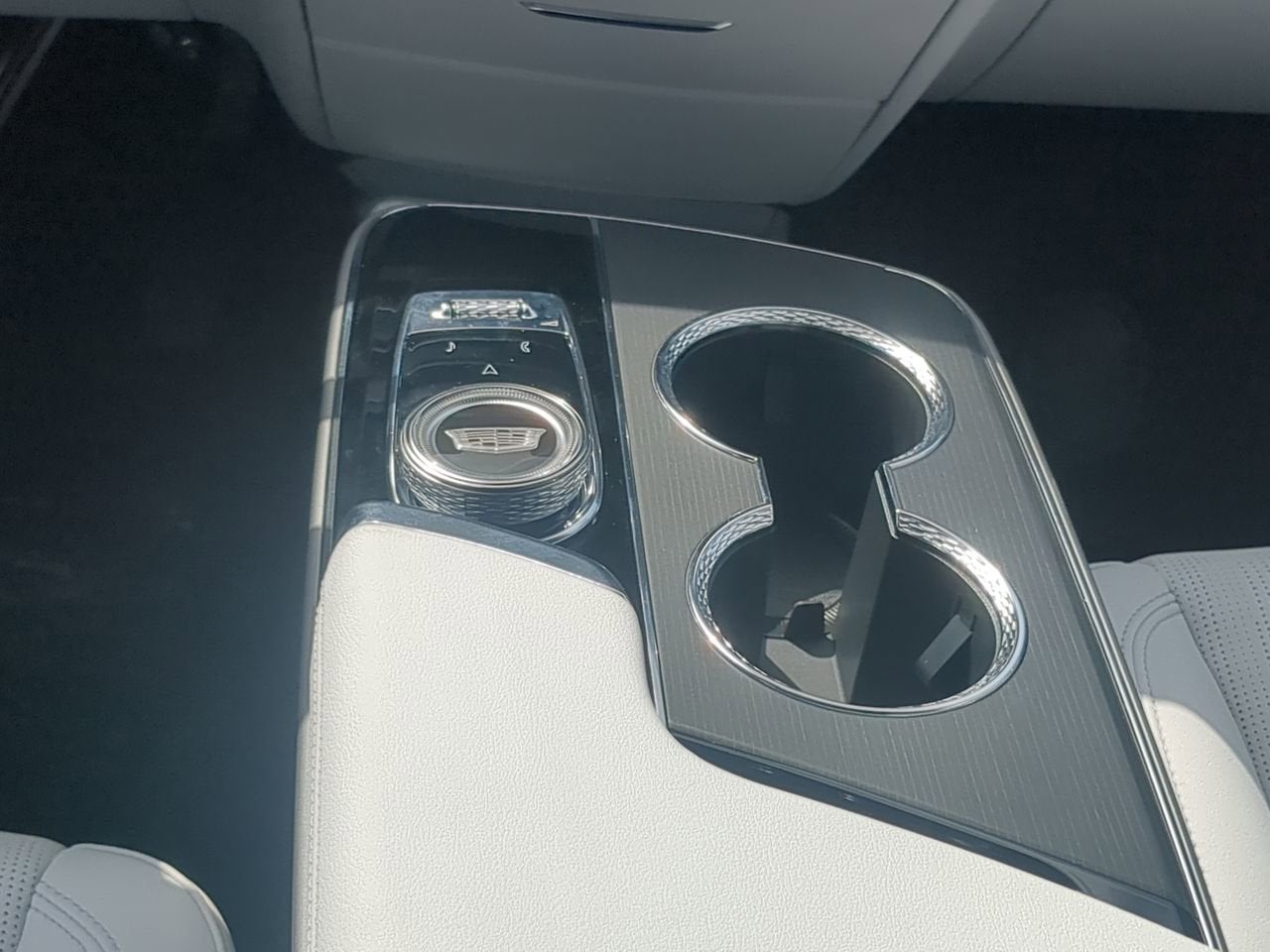 2025 Cadillac LYRIQ Sport 1