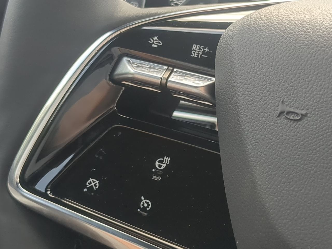 2025 Cadillac LYRIQ Sport 1