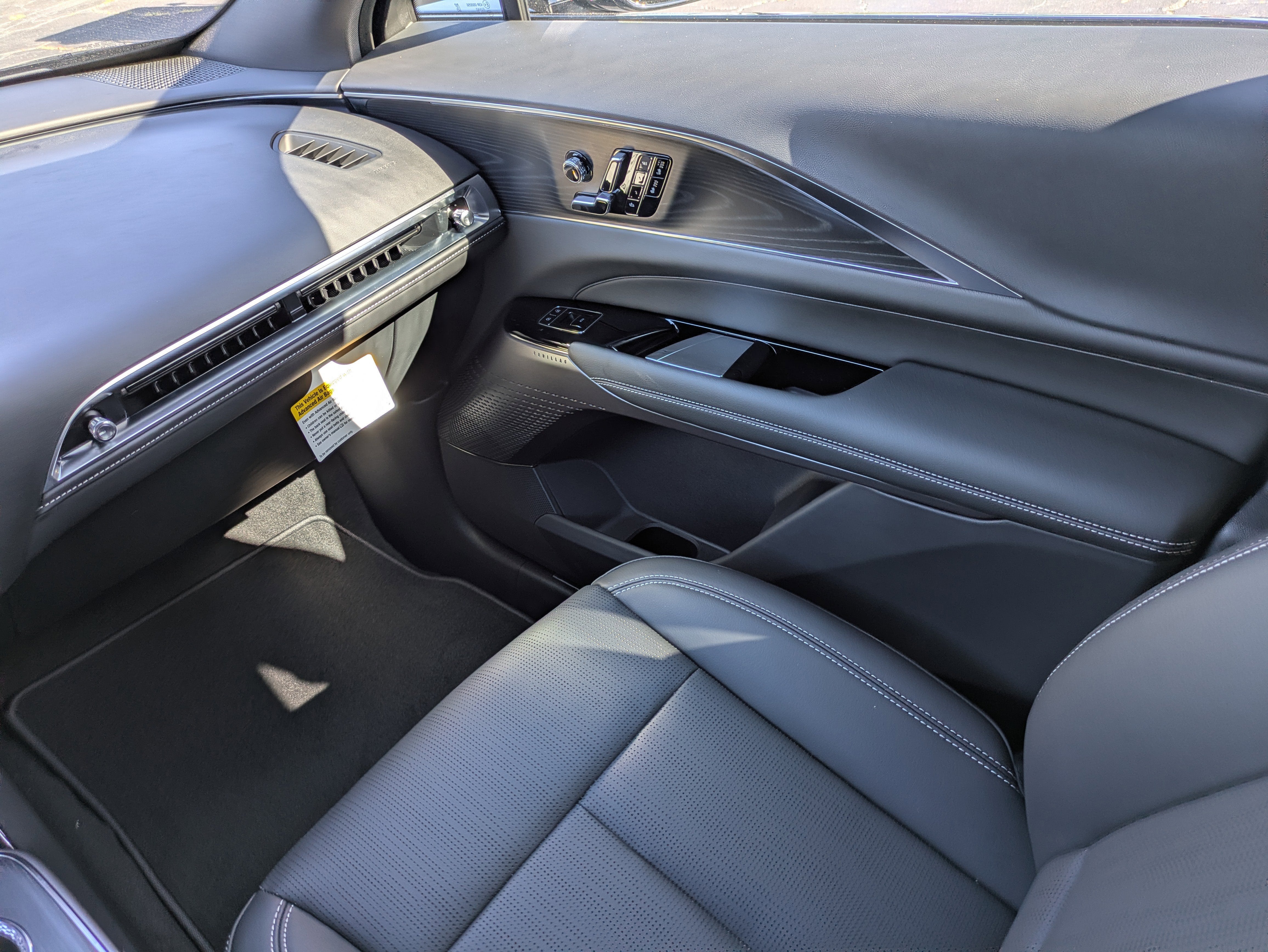 2026 Cadillac LYRIQ Sport