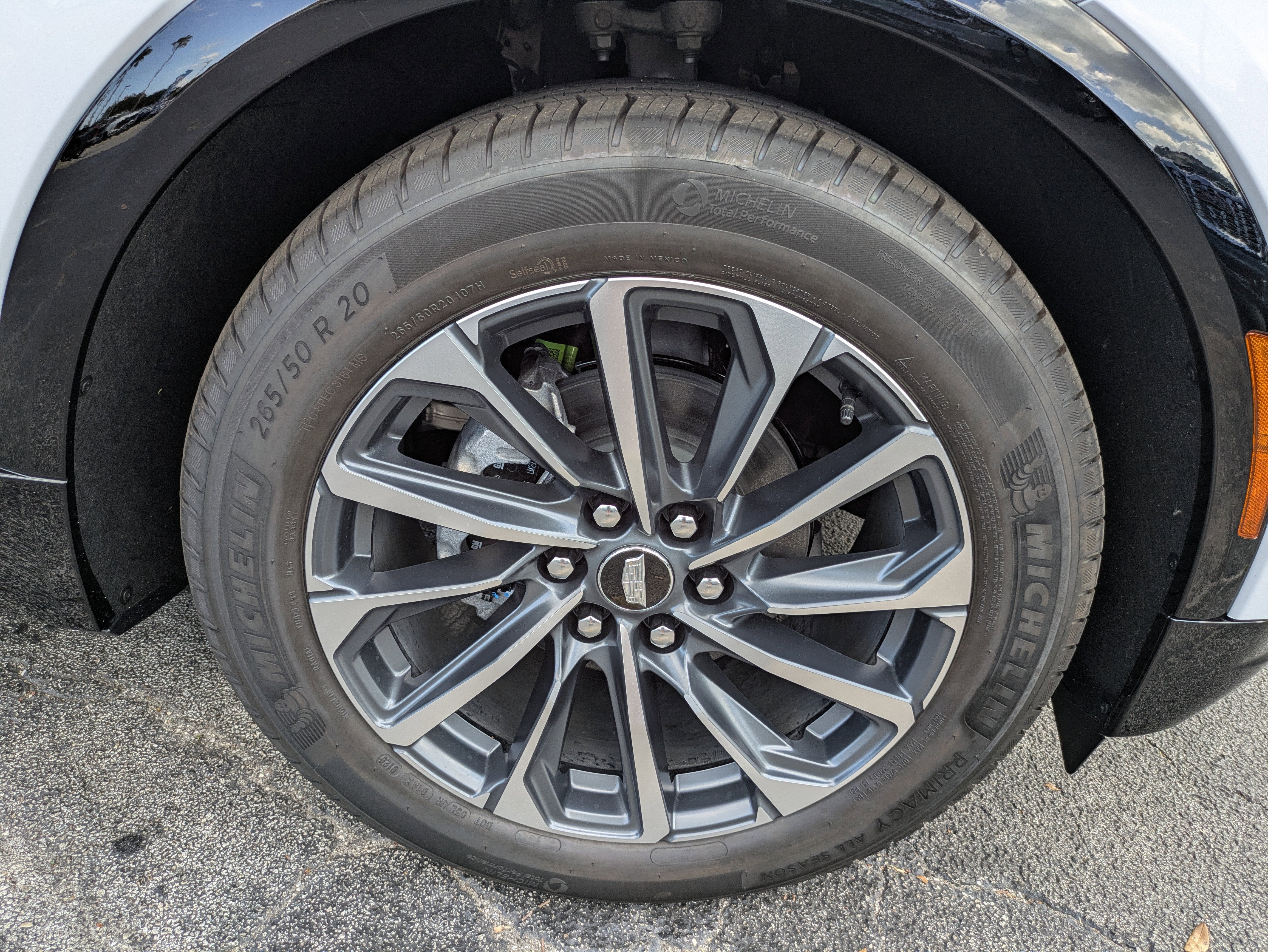 2026 Cadillac LYRIQ Sport