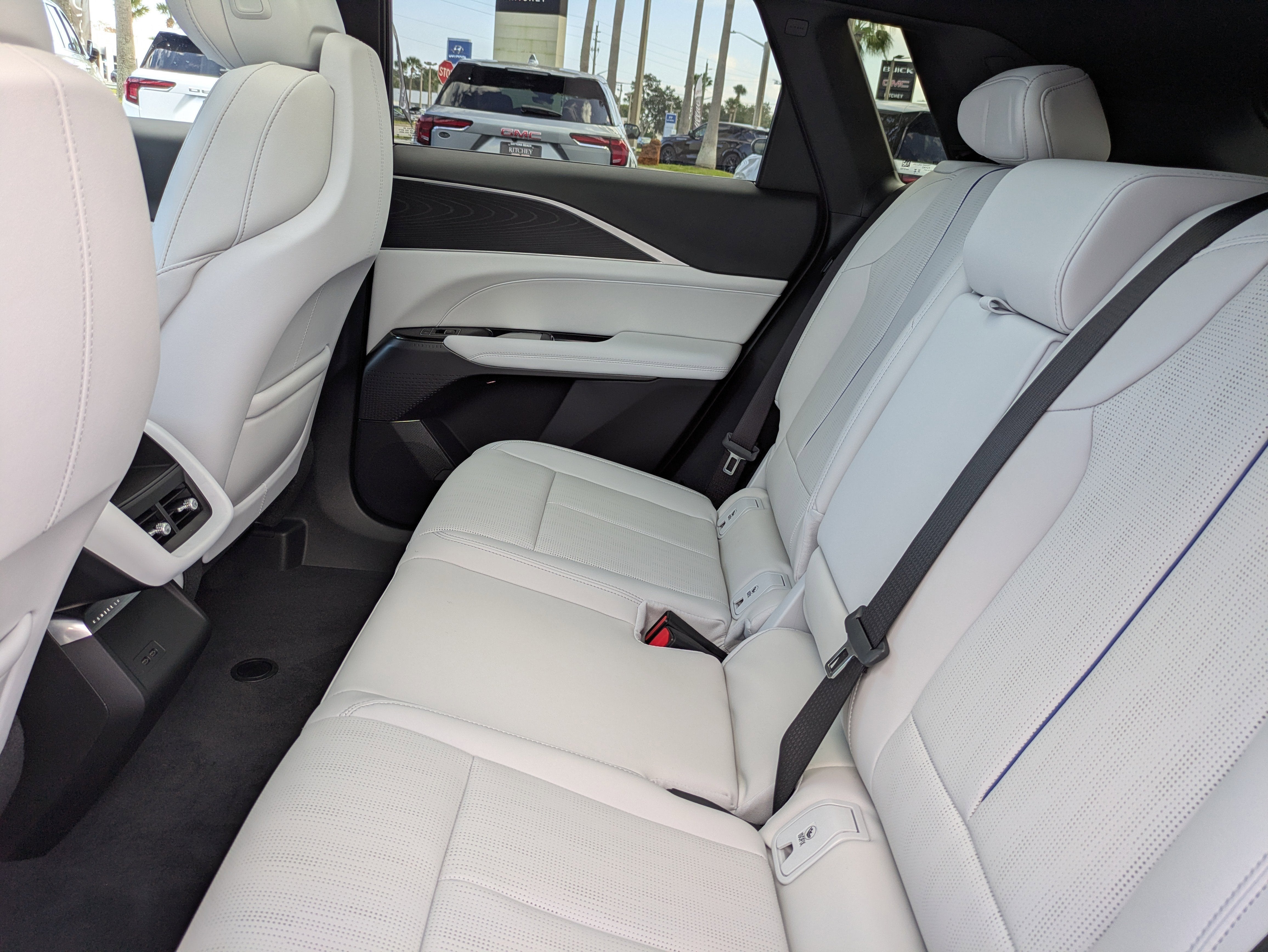 2026 Cadillac LYRIQ Sport