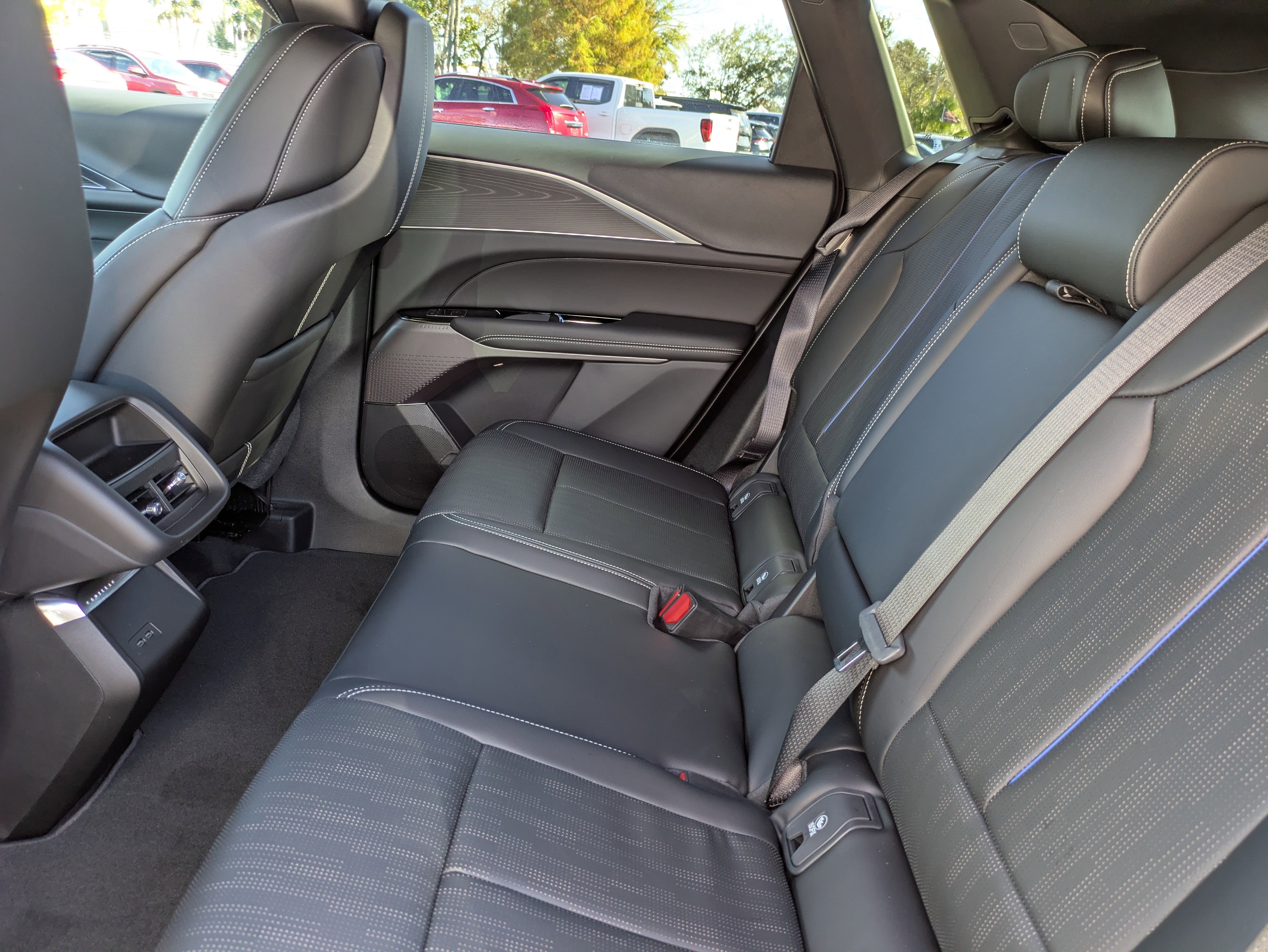 2026 Cadillac LYRIQ Sport