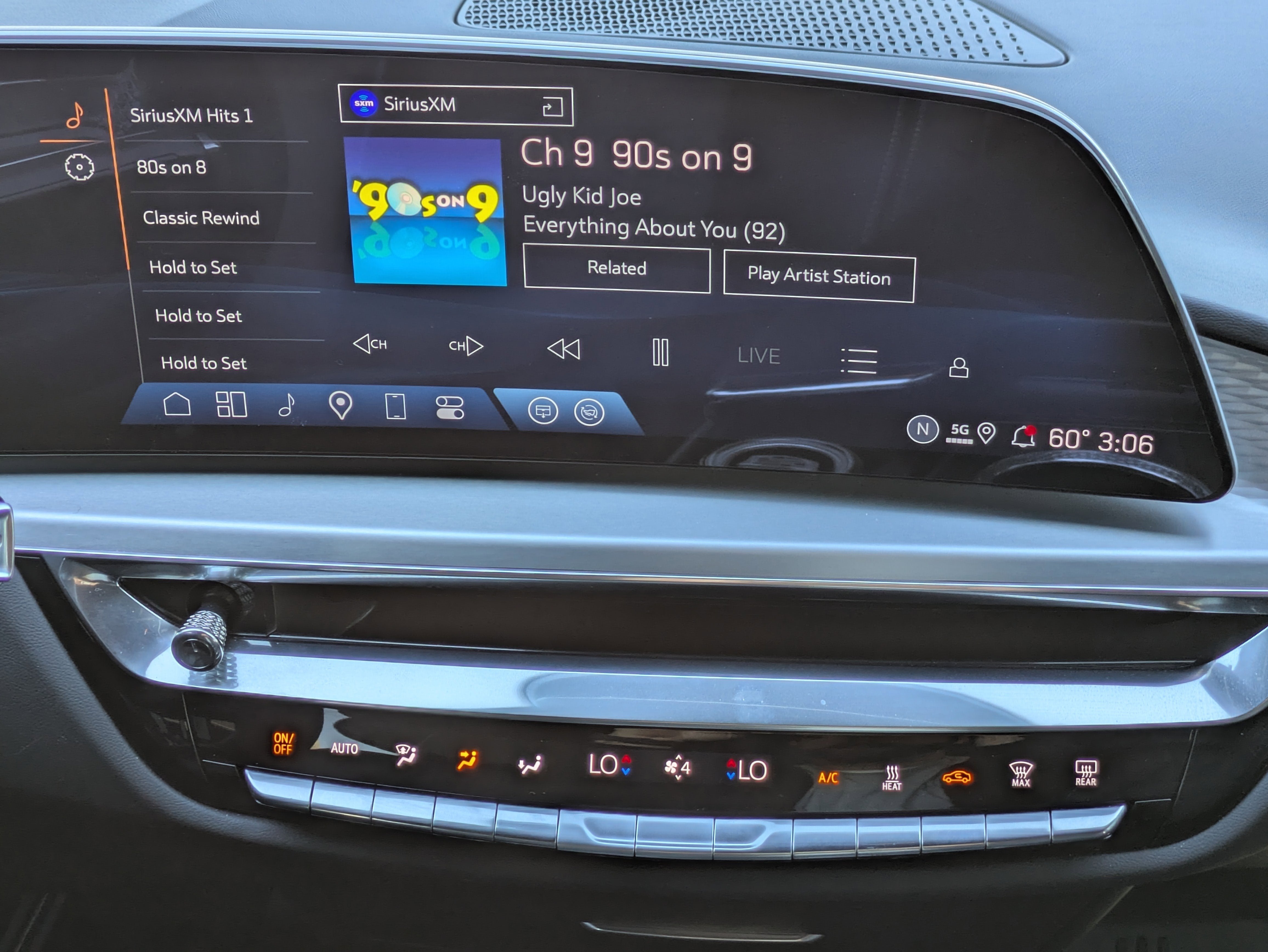 2024 Cadillac LYRIQ Sport 2