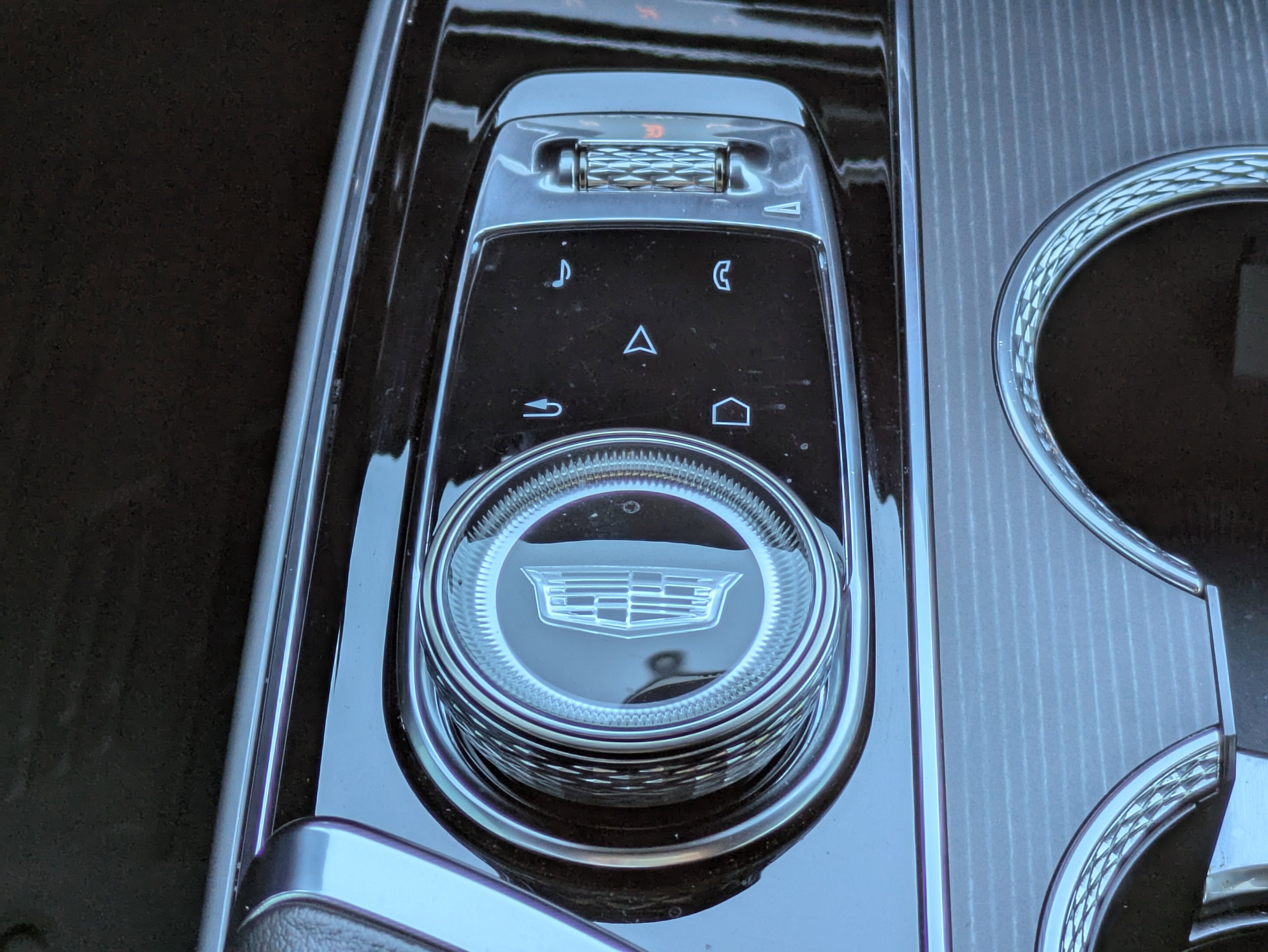 2024 Cadillac LYRIQ Sport 2