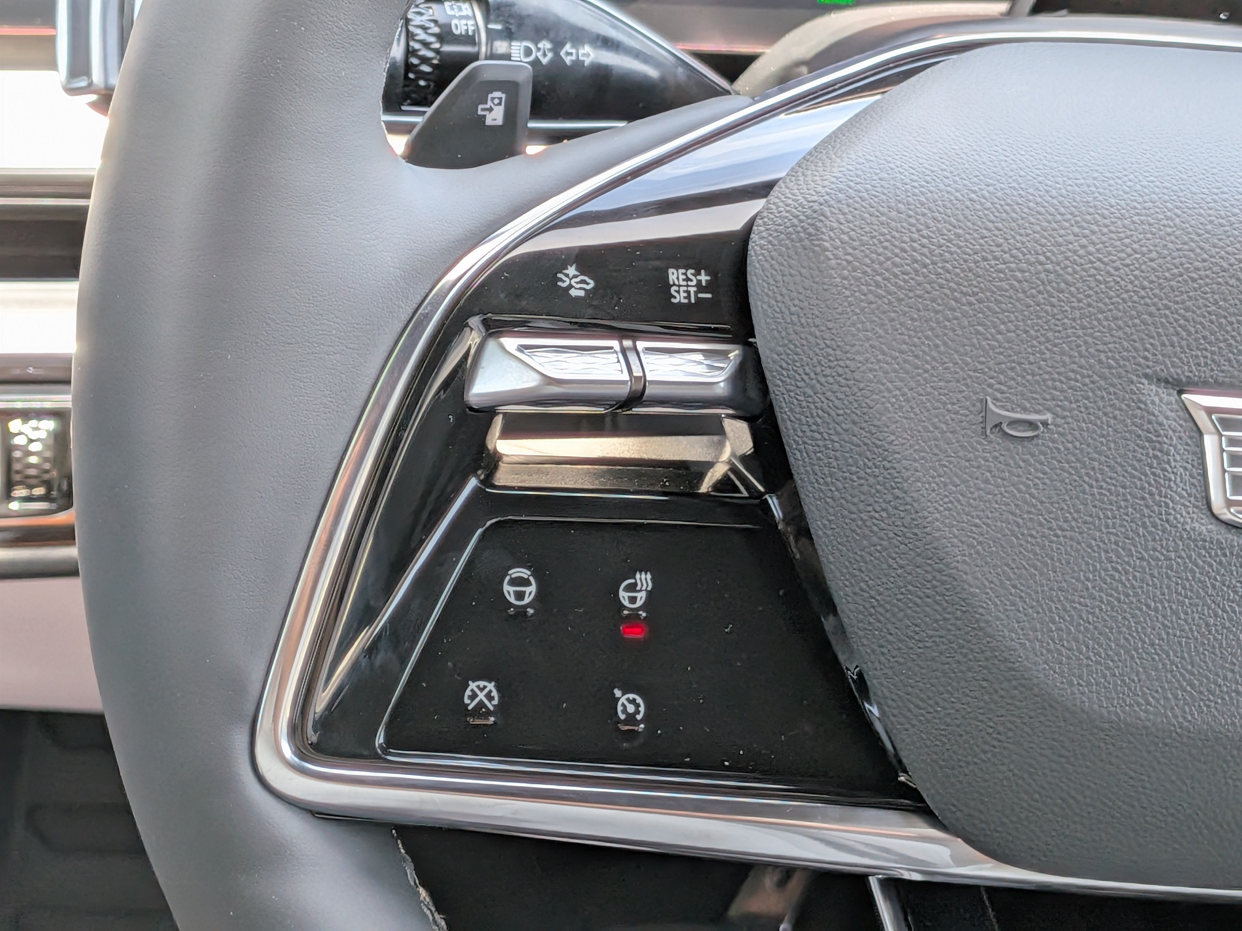 2026 Cadillac LYRIQ Premium Sport