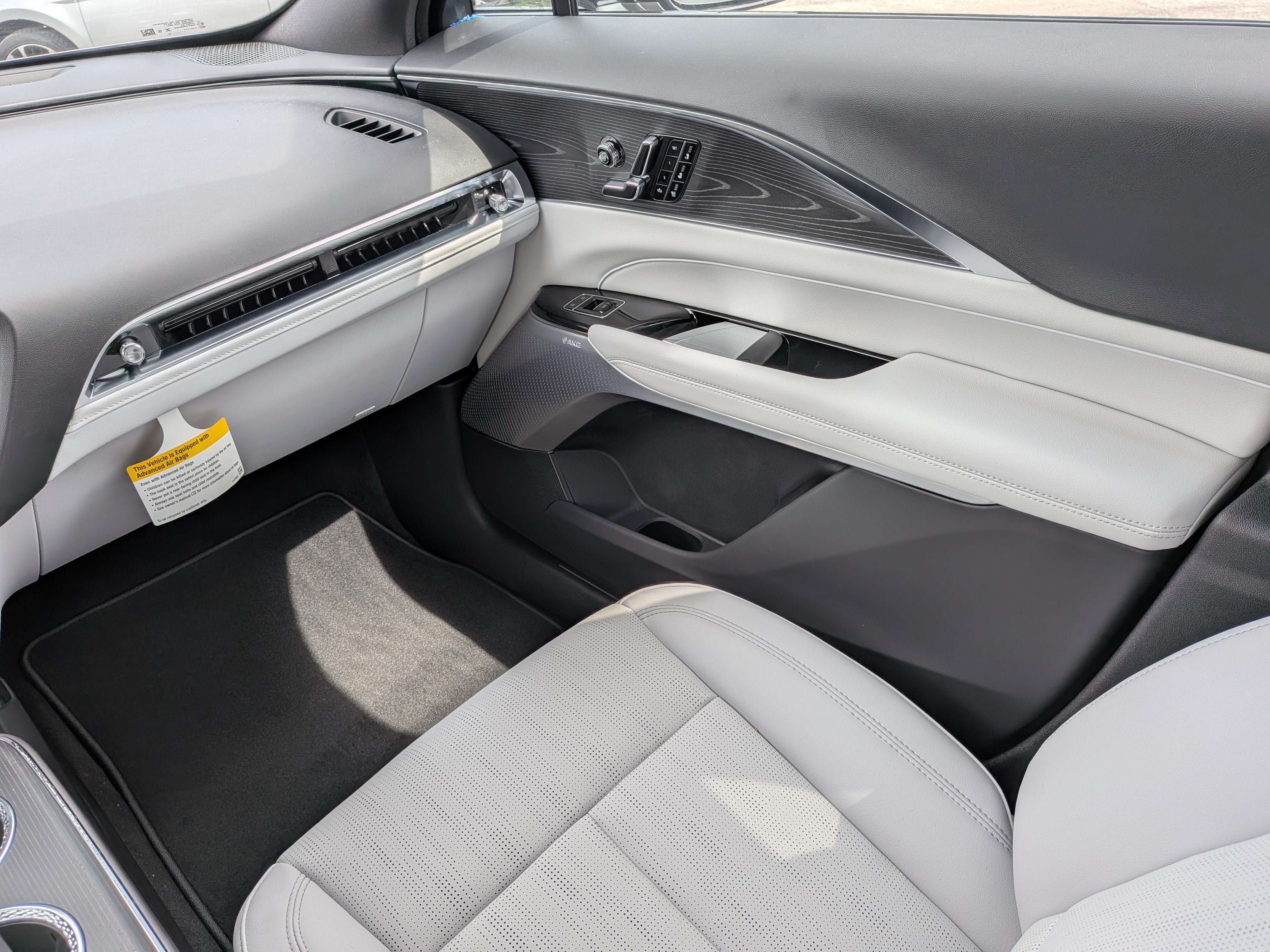 2026 Cadillac LYRIQ Premium Sport