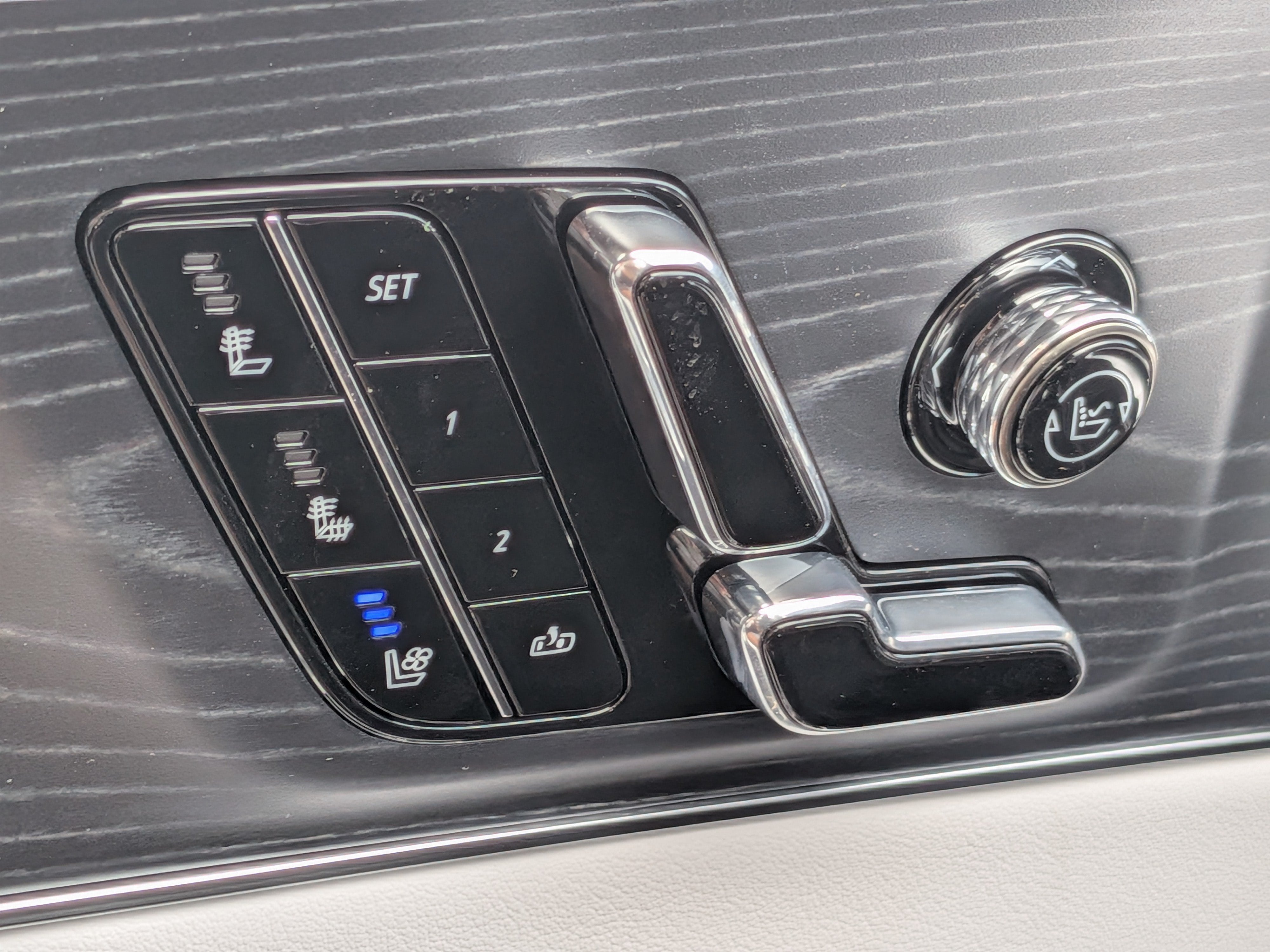 2026 Cadillac LYRIQ Premium Sport