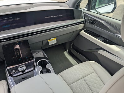 2026 Cadillac ESCALADE IQL Sport
