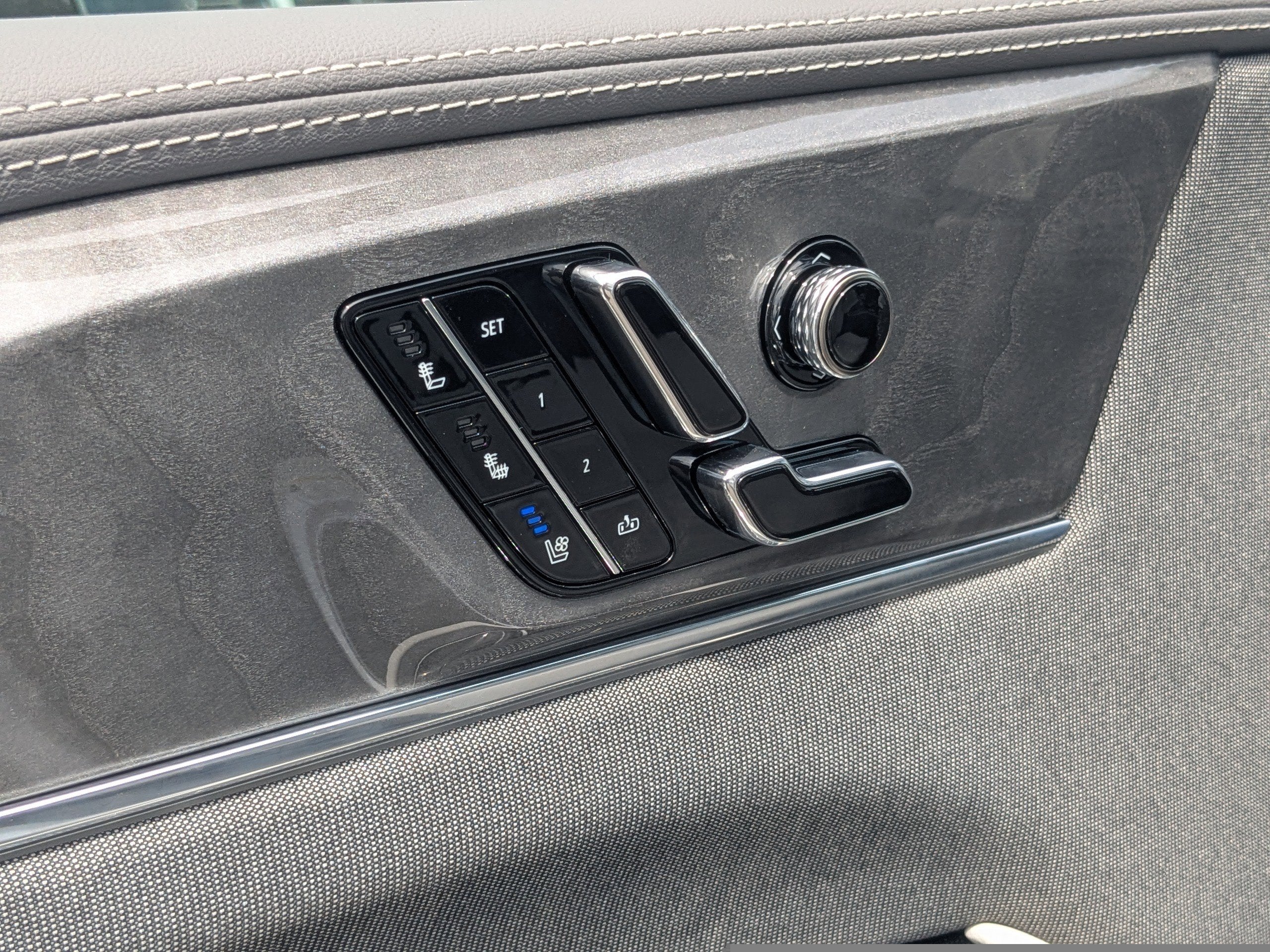 2026 Cadillac ESCALADE IQL Sport