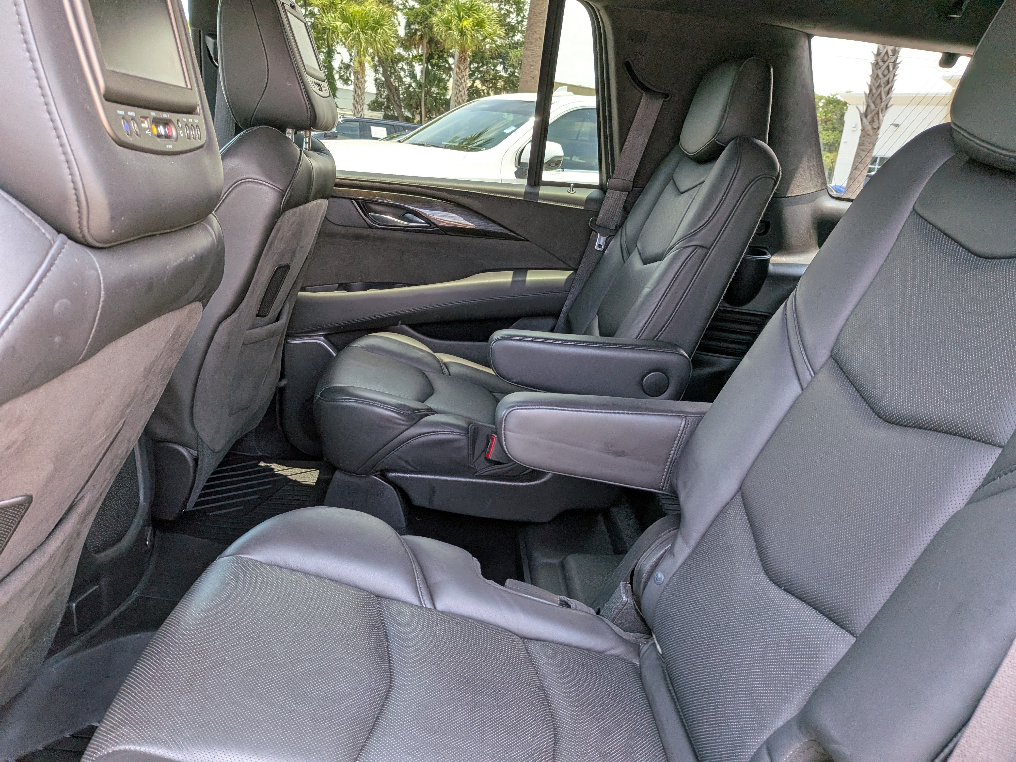 2019 Cadillac Escalade Platinum