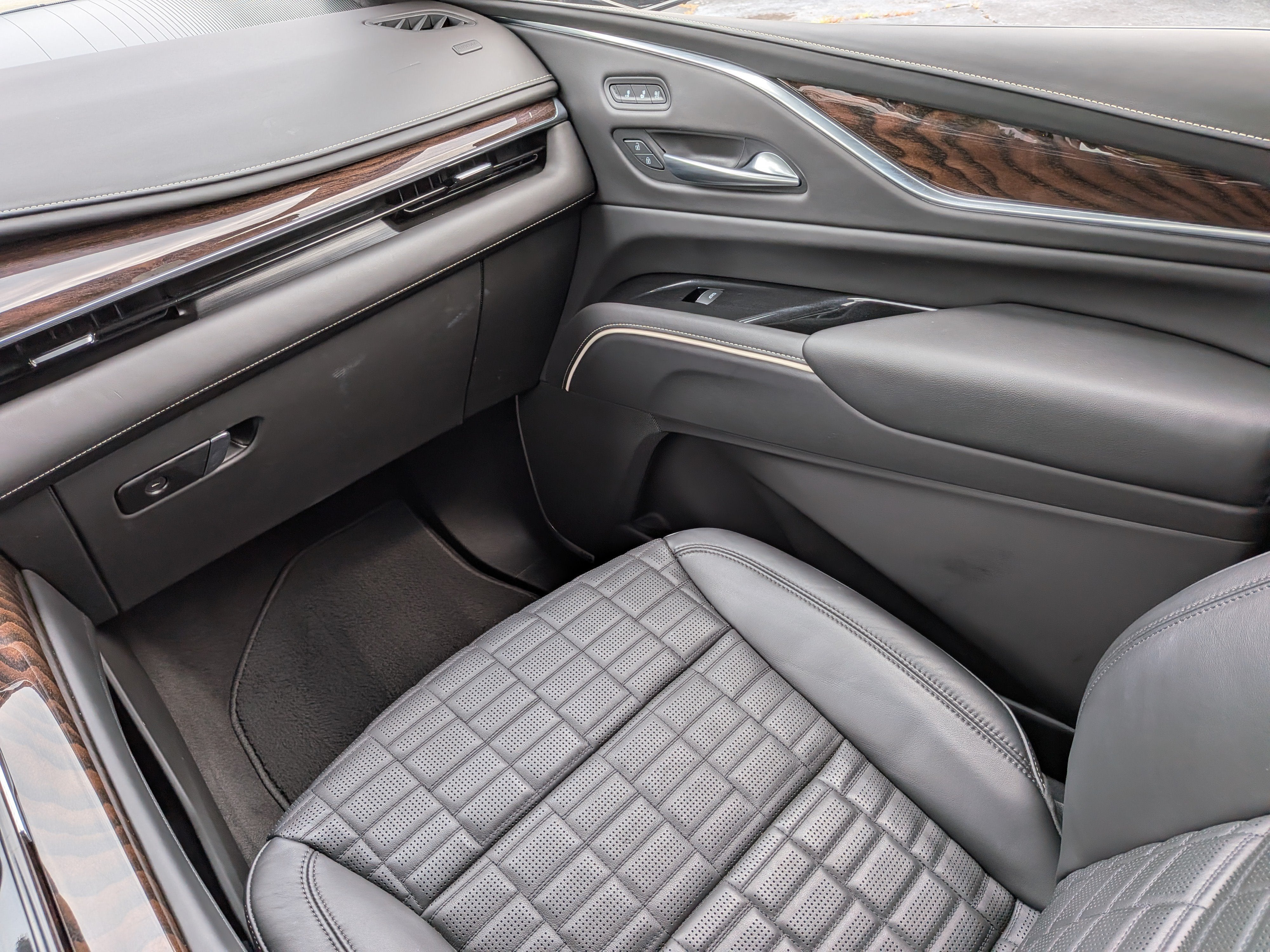 2022 Cadillac Escalade Premium Luxury Platinum