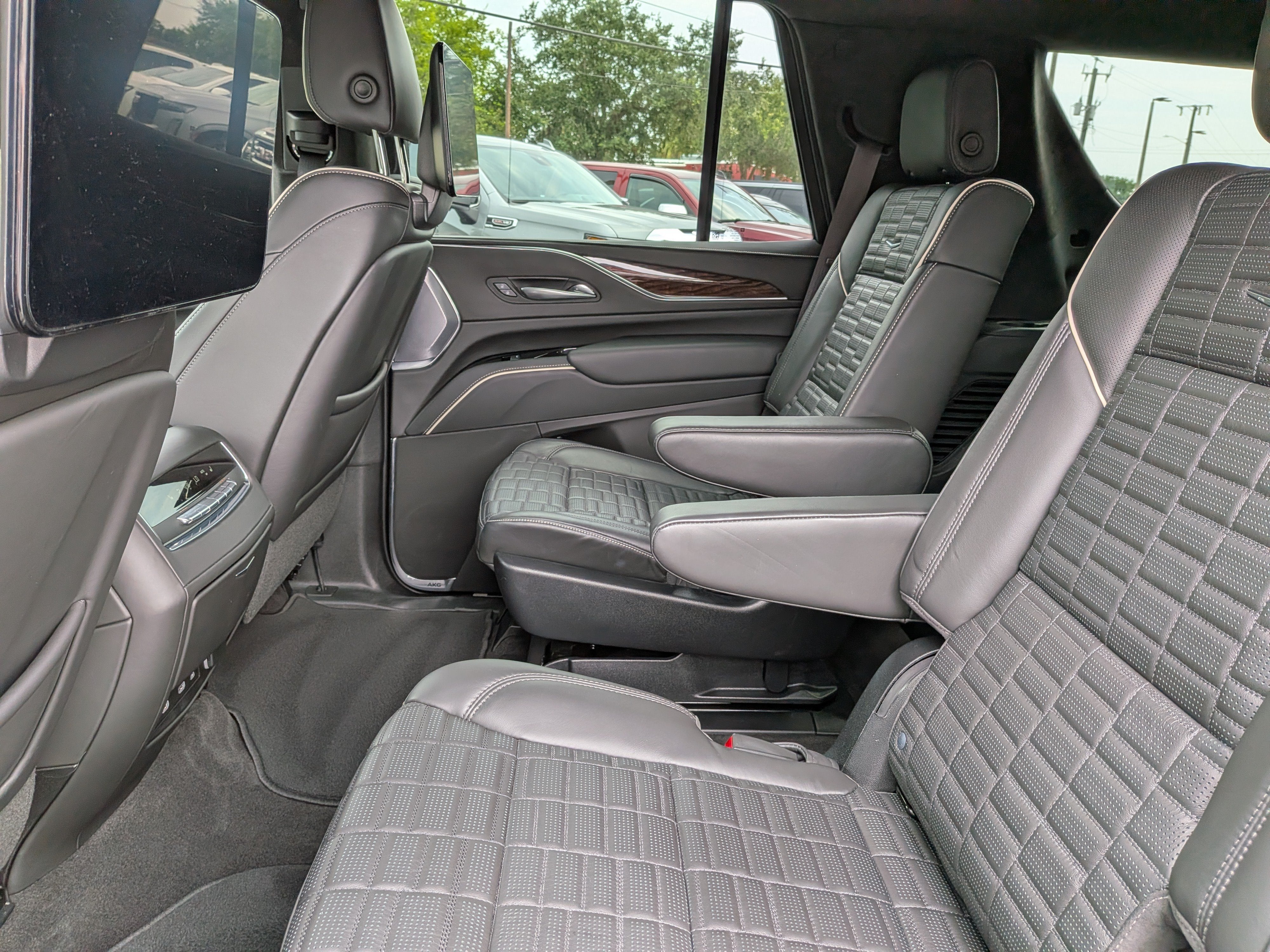 2022 Cadillac Escalade Premium Luxury Platinum