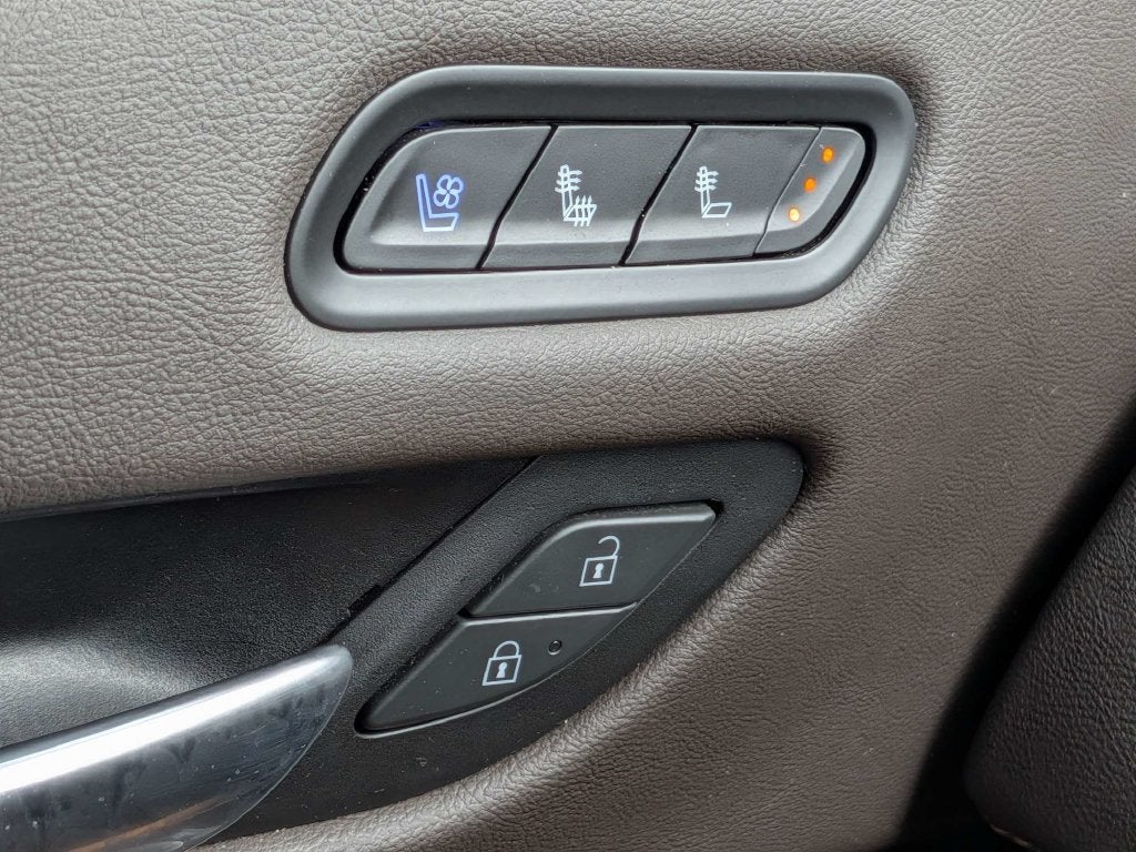 2022 Cadillac Escalade ESV Premium Luxury