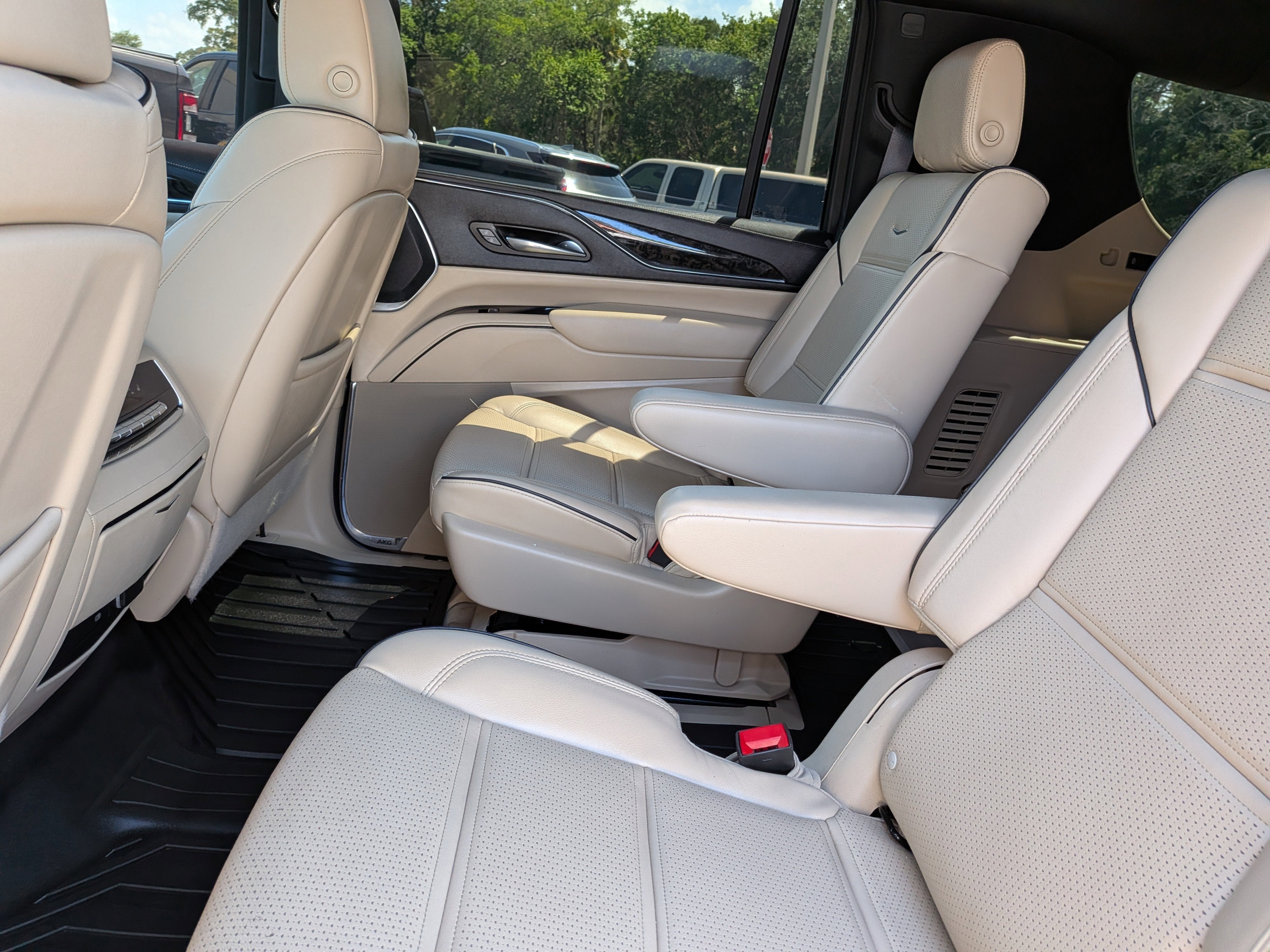 2024 Cadillac Escalade ESV Premium Luxury