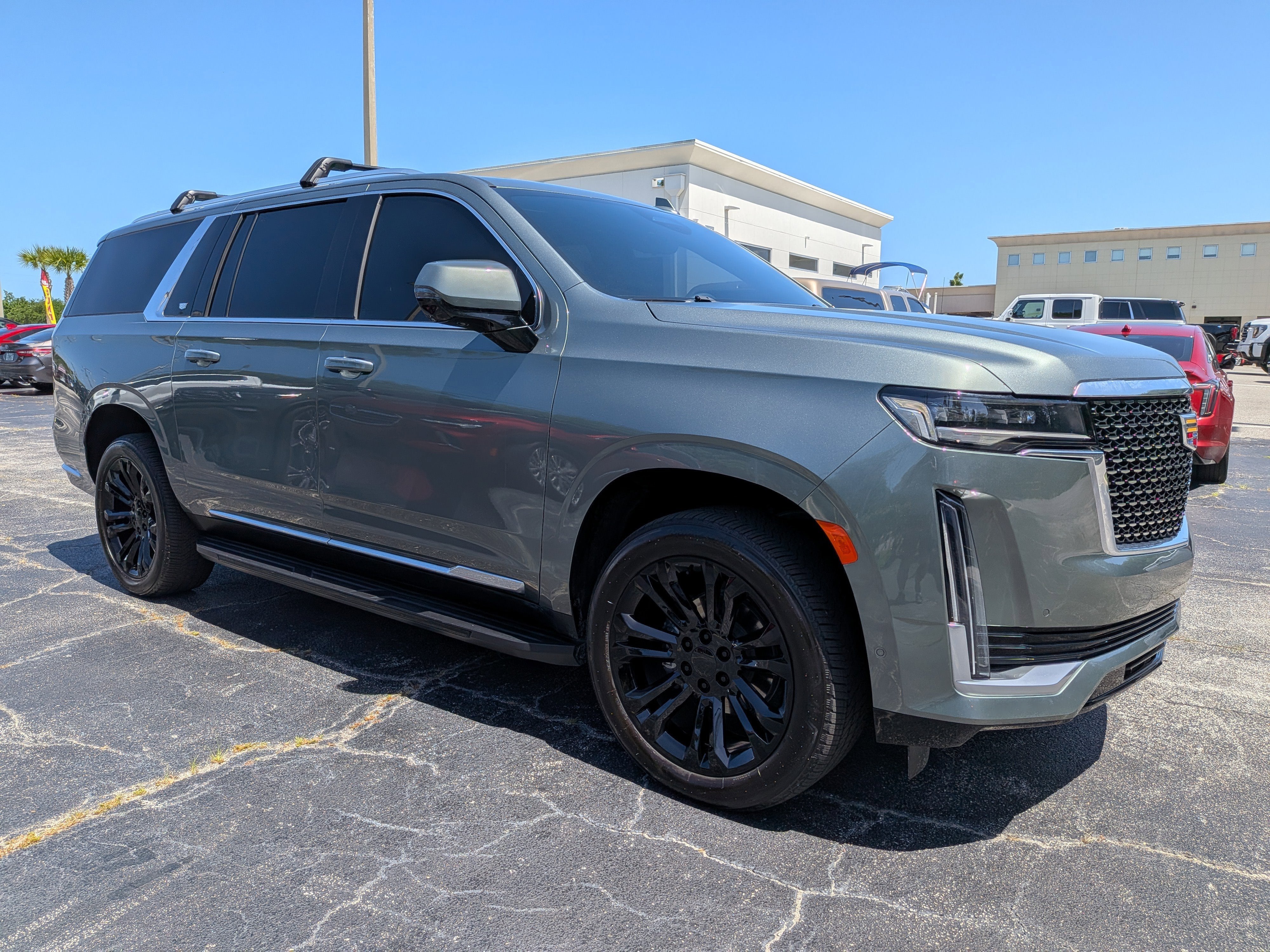 2024 Cadillac Escalade ESV Premium Luxury