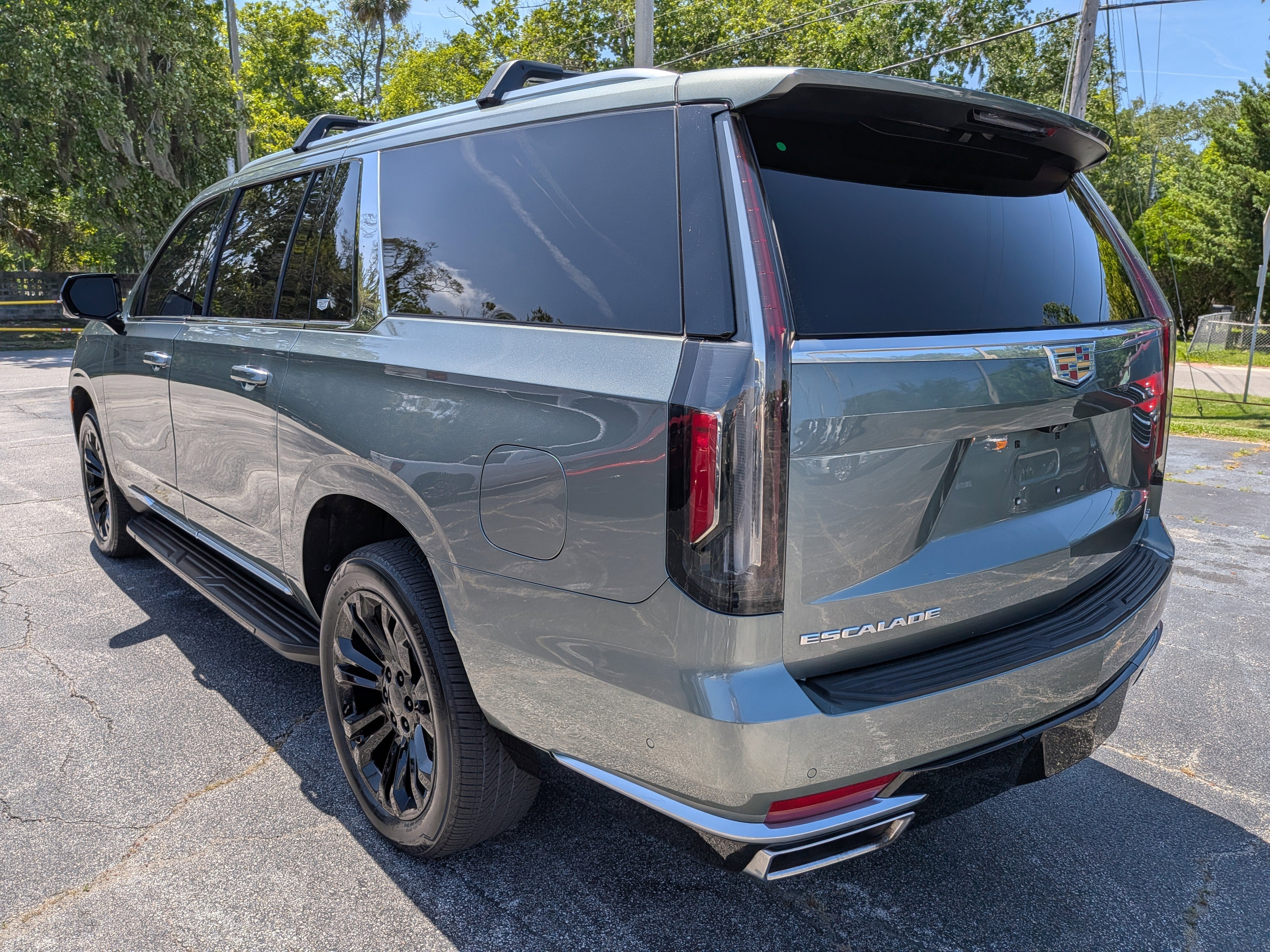 2024 Cadillac Escalade ESV Premium Luxury