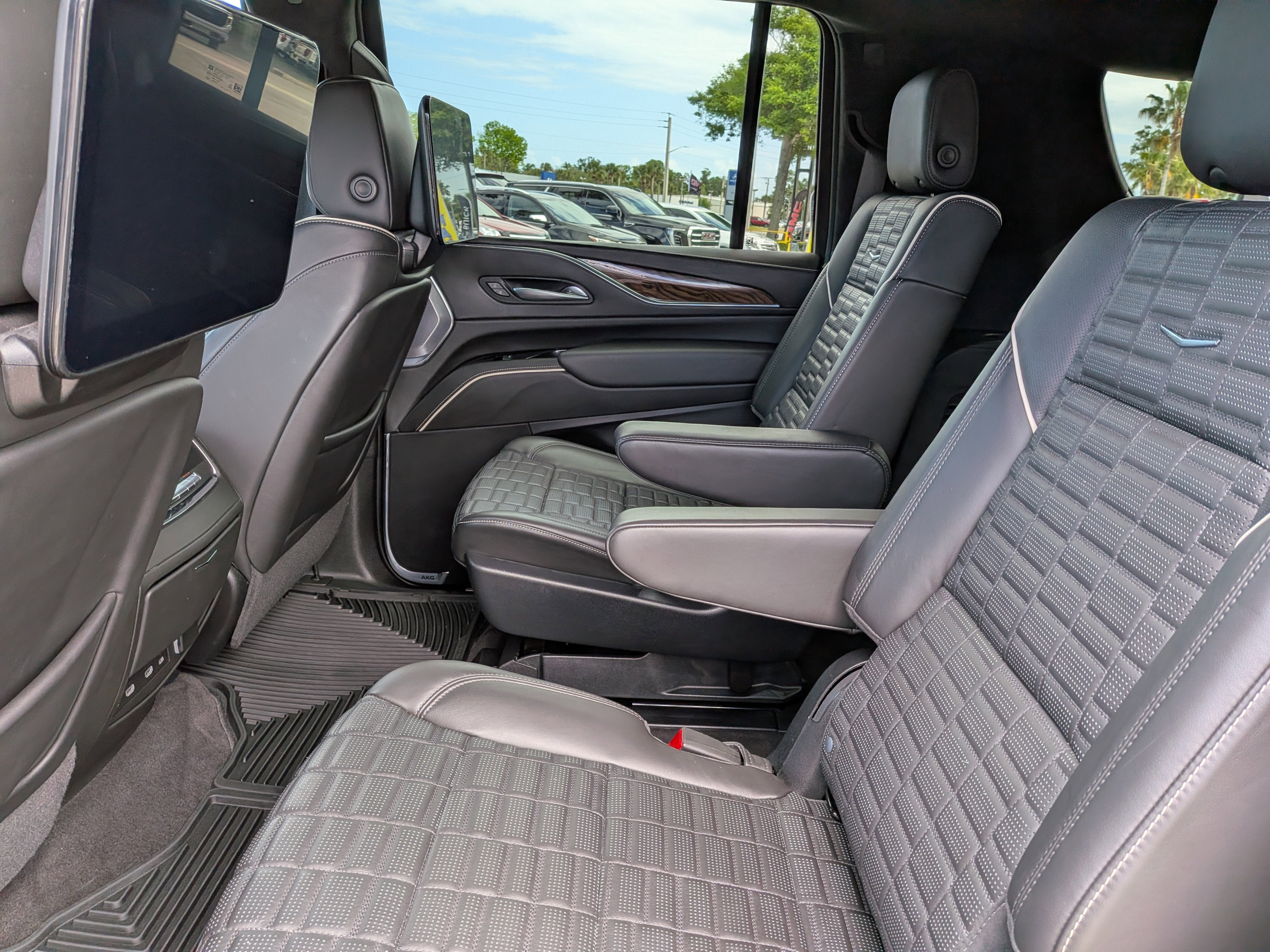 2023 Cadillac Escalade ESV Sport Platinum