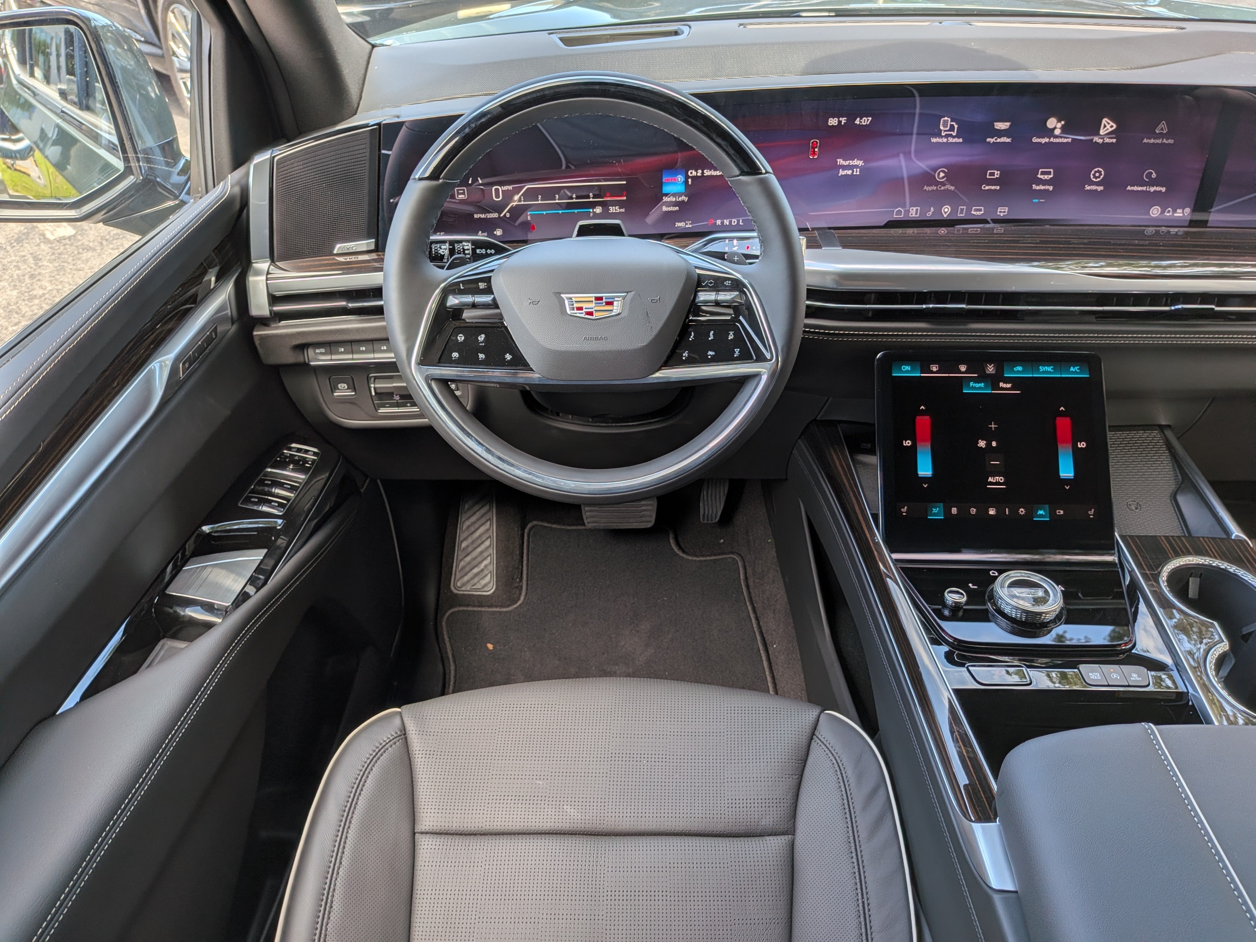 2026 Cadillac Escalade Luxury