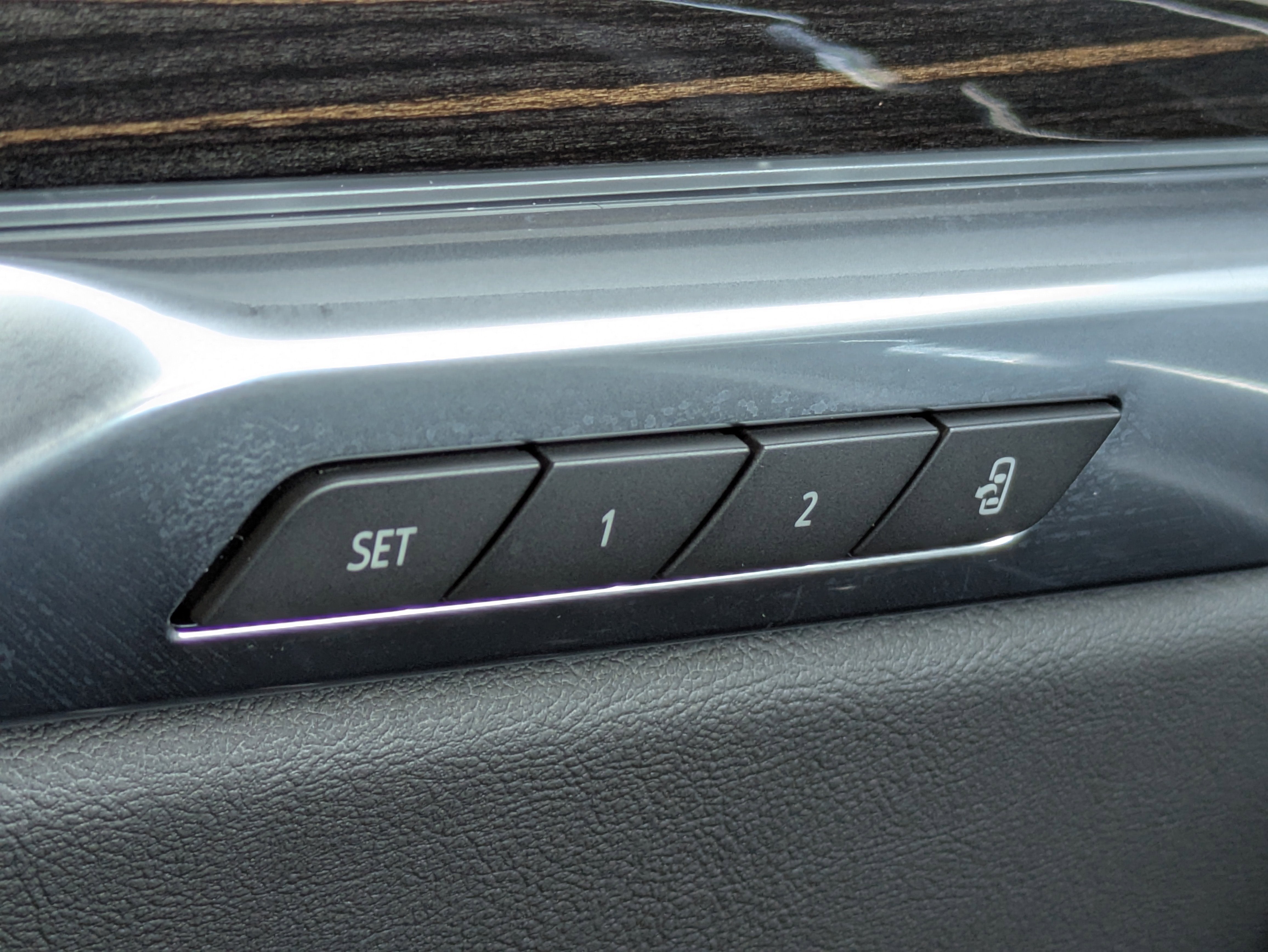 2025 Cadillac Escalade Premium Luxury