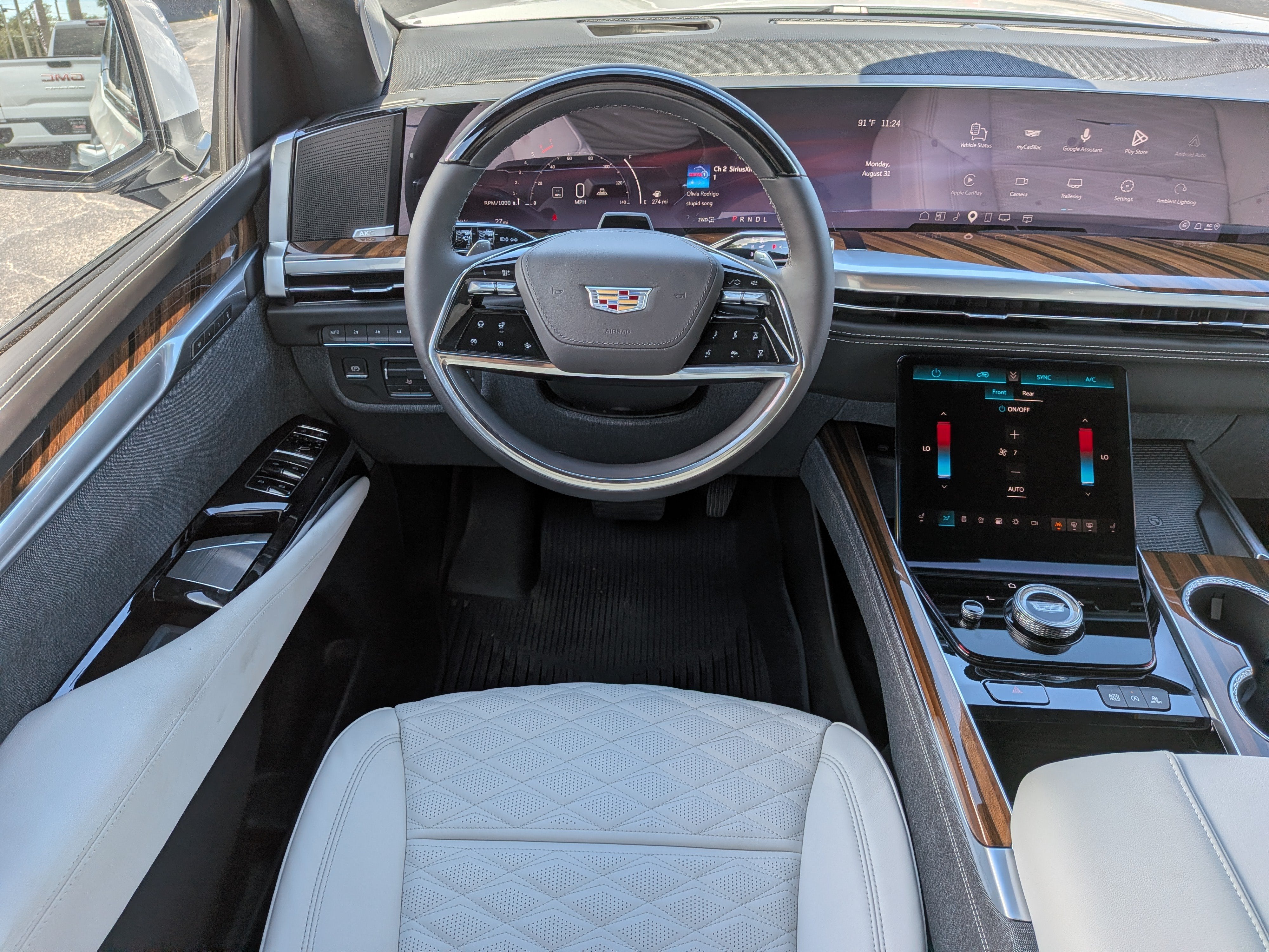 2026 Cadillac Escalade Platinum Sport