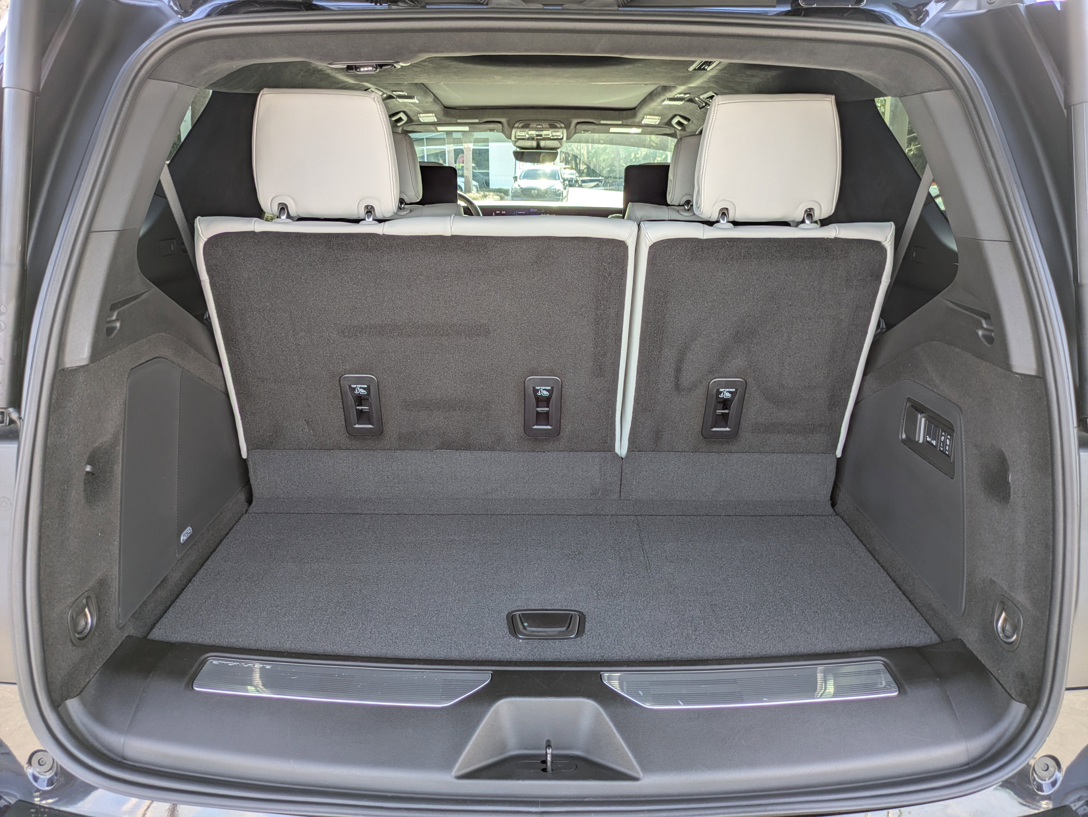 2025 Cadillac Escalade Sport Platinum