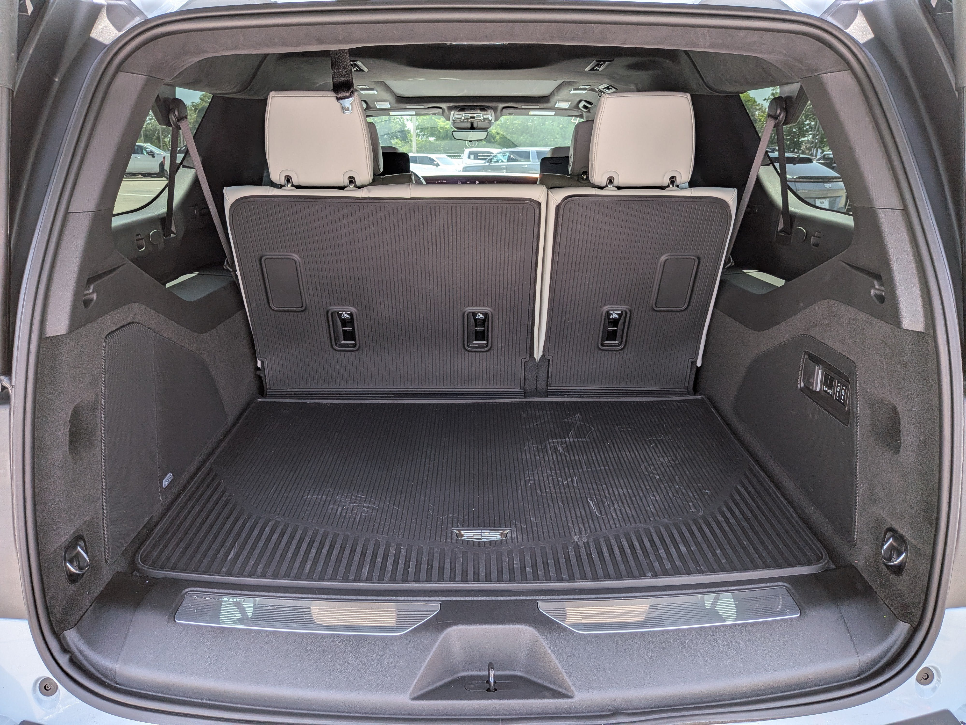 2026 Cadillac Escalade ESV Platinum Sport