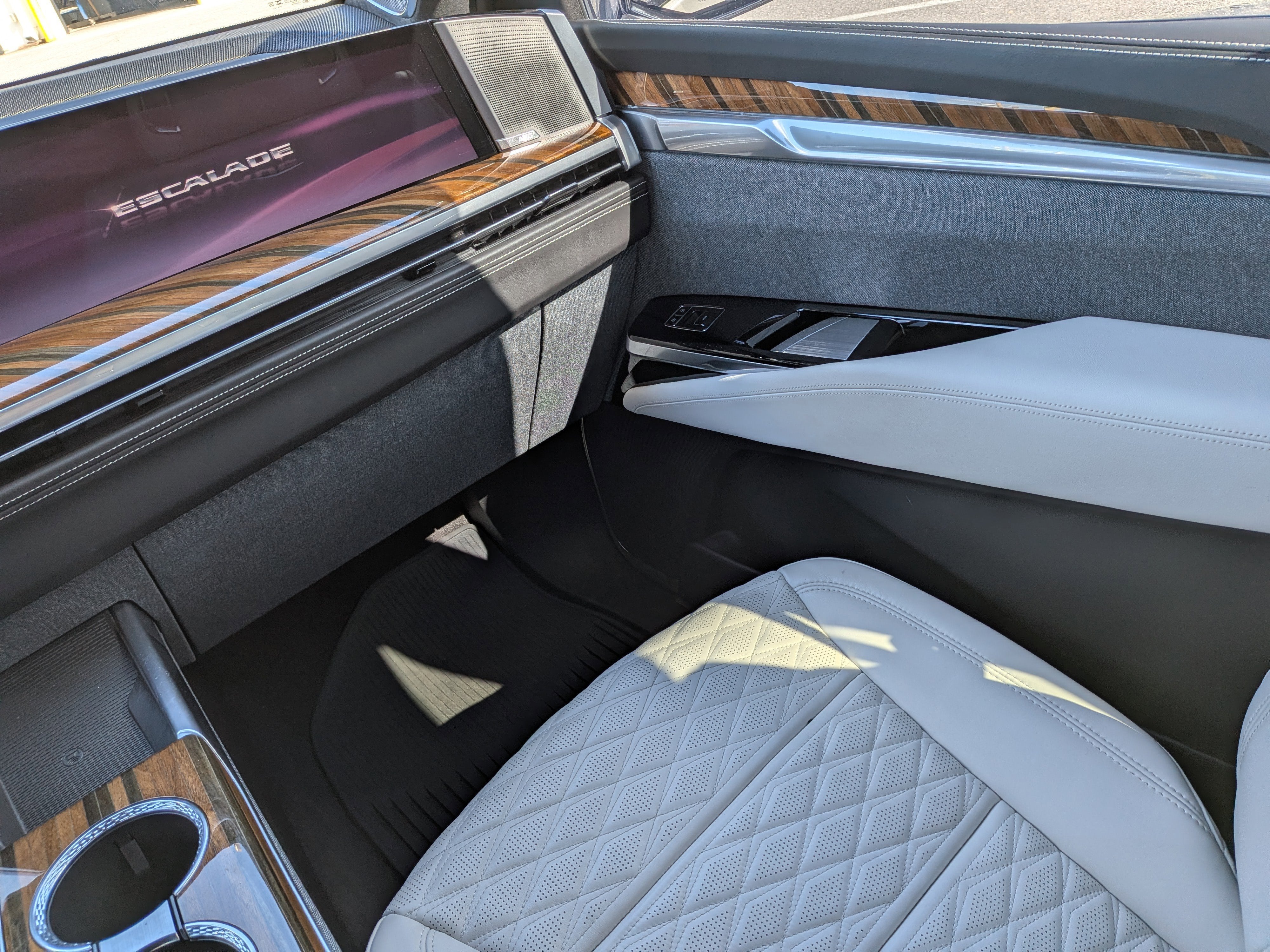 2025 Cadillac Escalade ESV Sport Platinum
