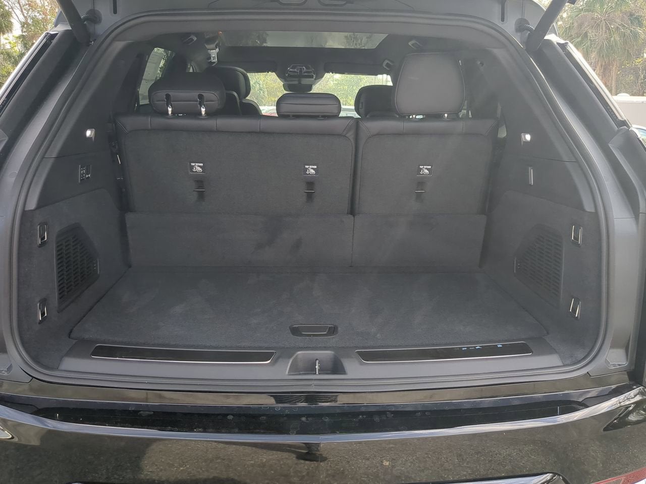 2025 Cadillac ESCALADE IQ Luxury 1