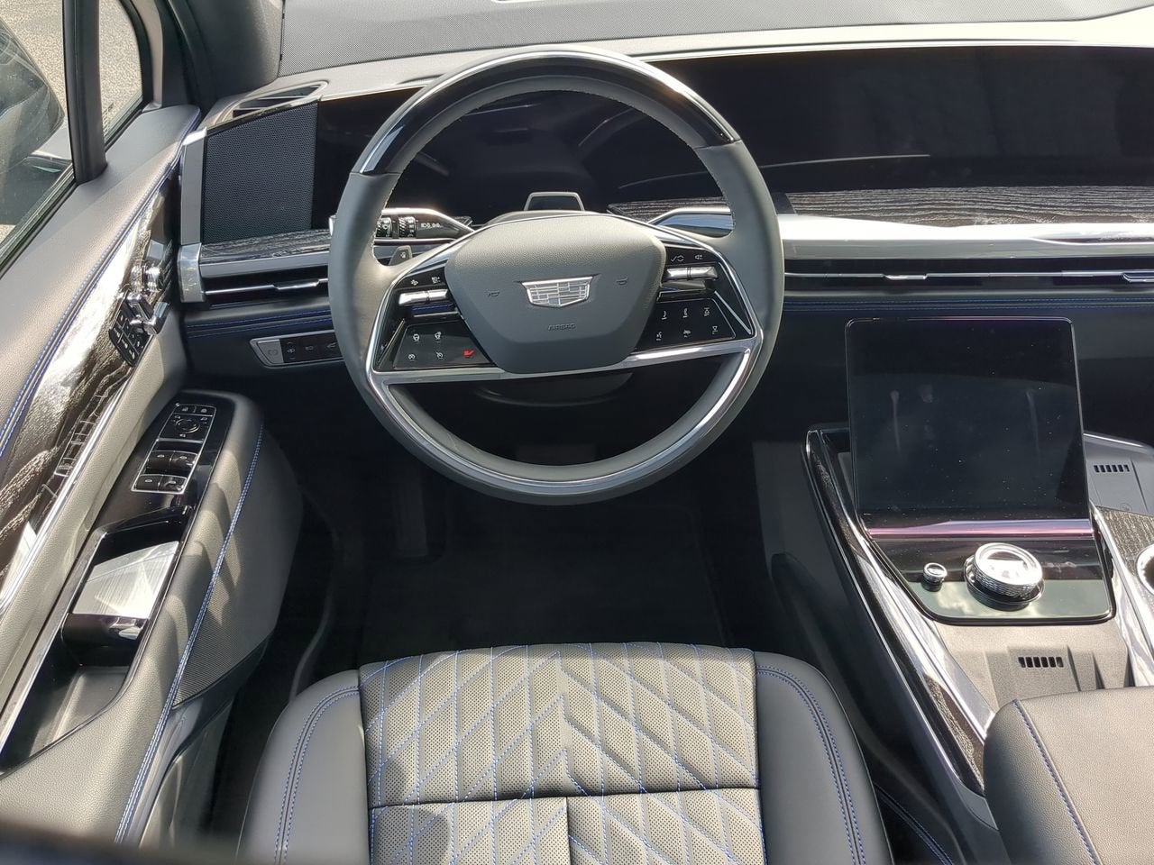 2025 Cadillac ESCALADE IQ Luxury 1