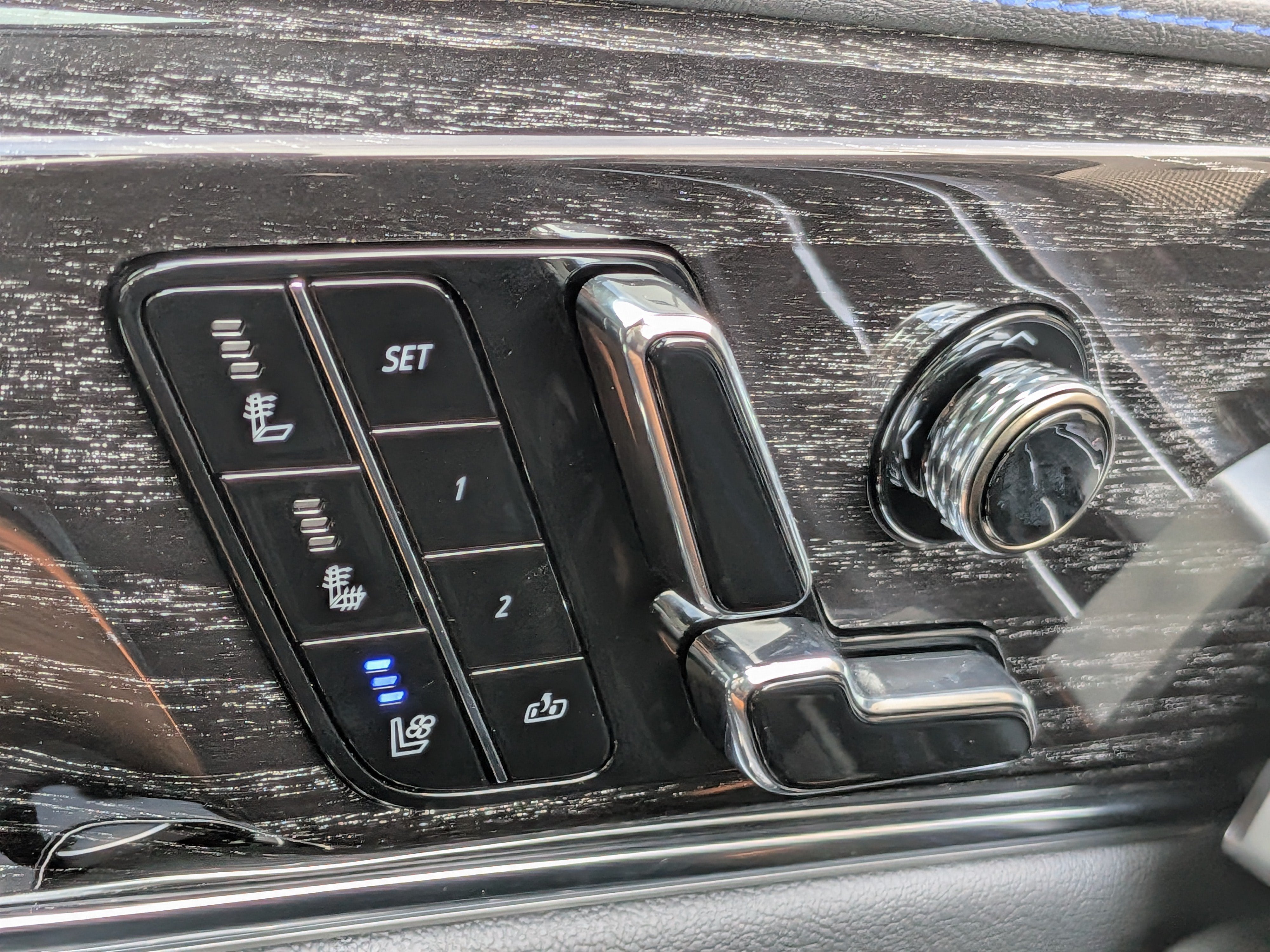 2026 Cadillac ESCALADE IQ Luxury