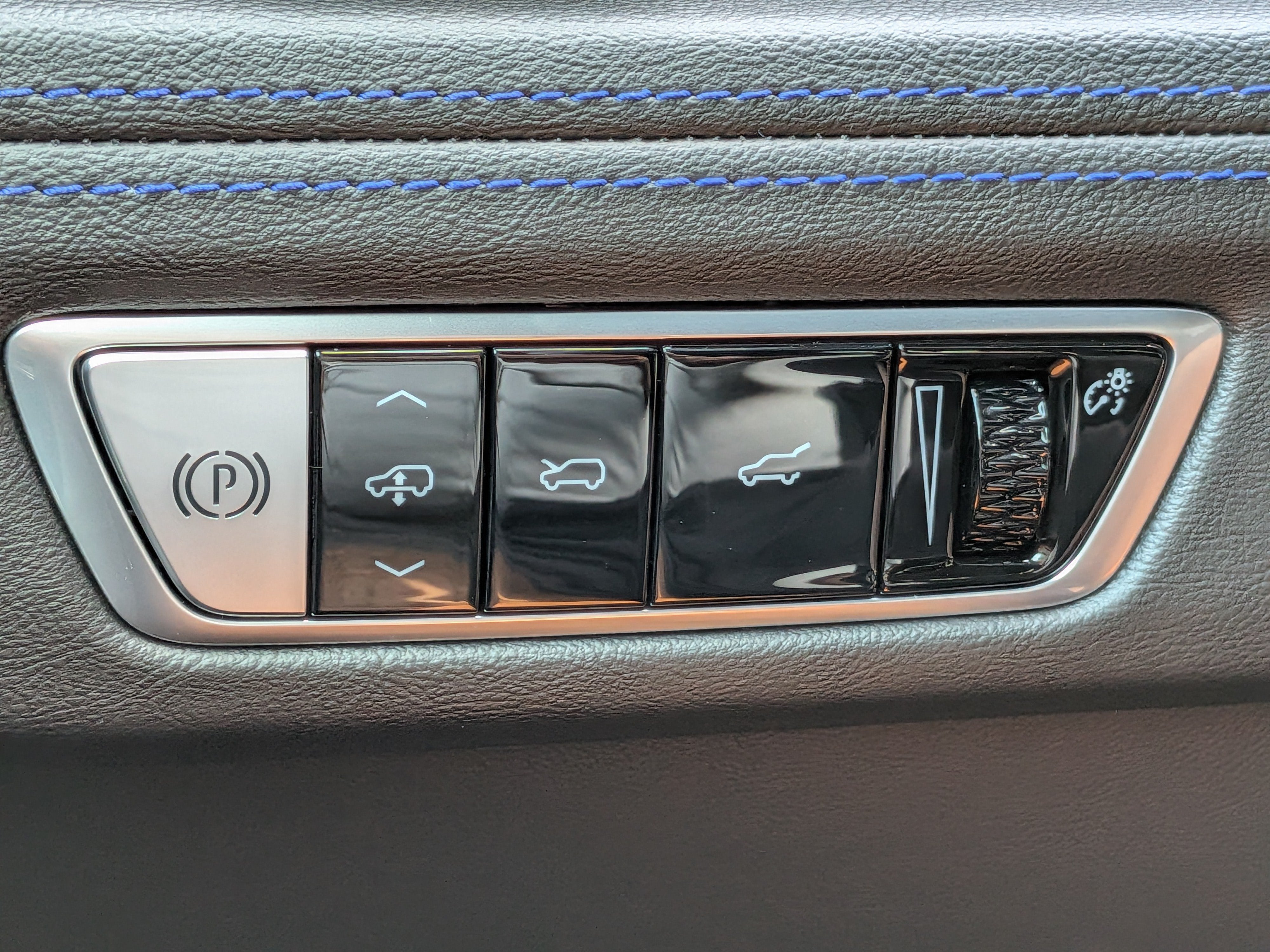 2026 Cadillac ESCALADE IQ Luxury