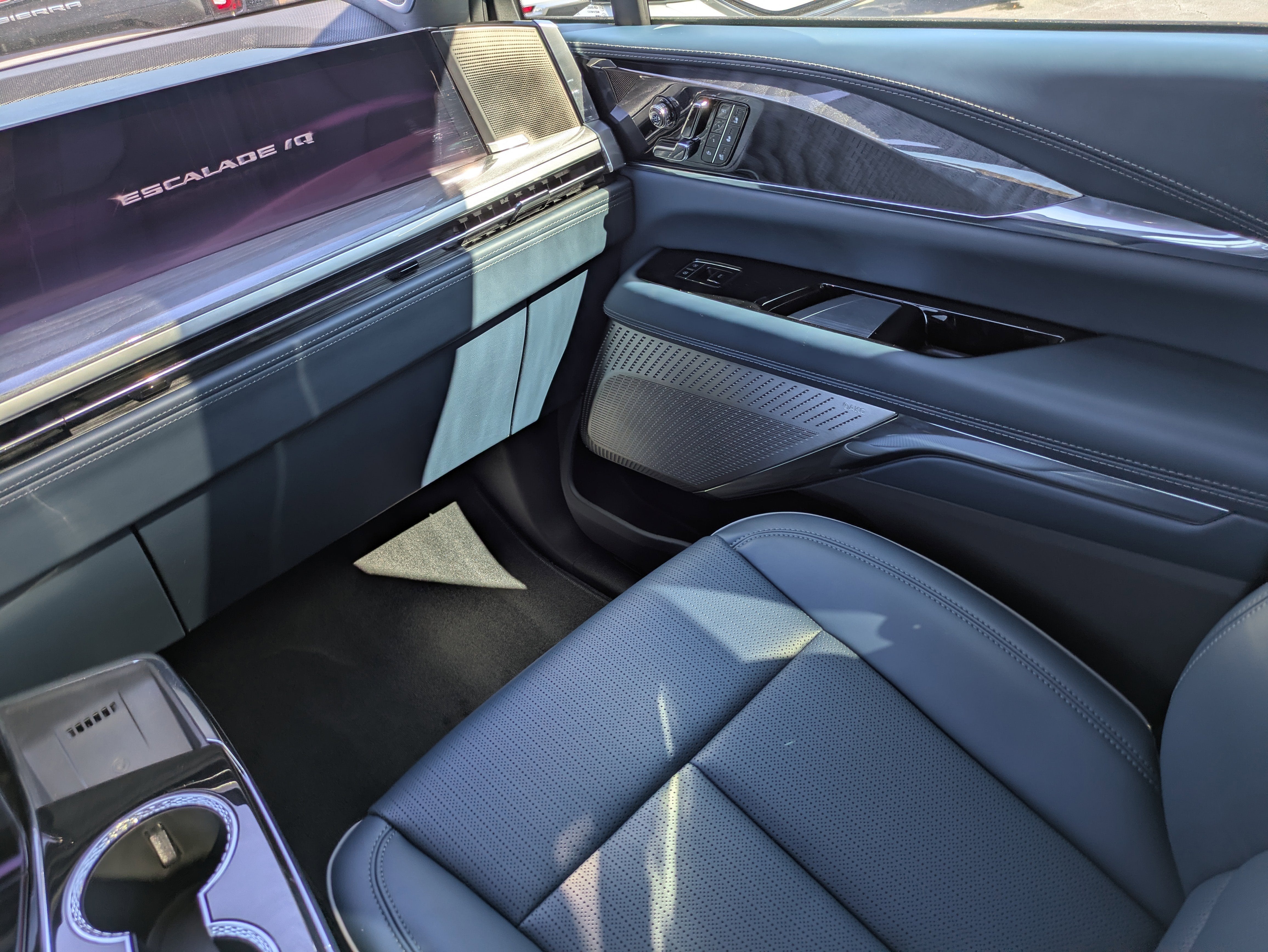 2026 Cadillac ESCALADE IQ Premium Luxury