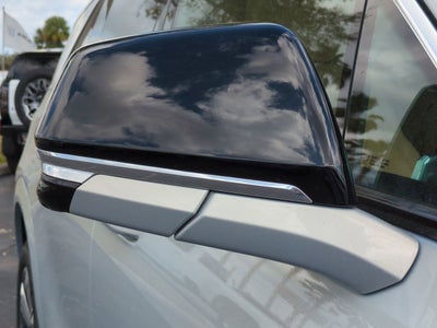 2025 Cadillac ESCALADE IQ Luxury 2