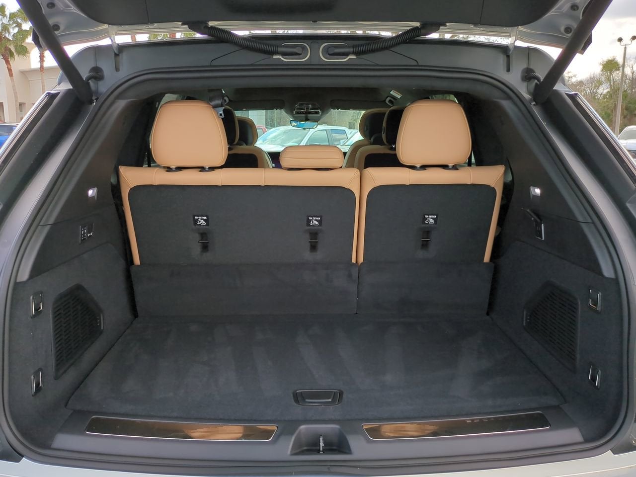 2025 Cadillac ESCALADE IQ Luxury 2