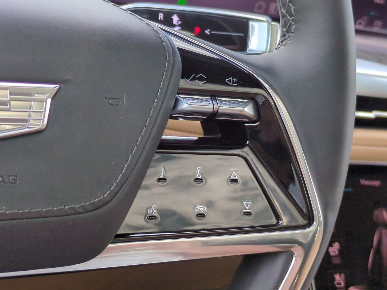 2025 Cadillac ESCALADE IQ Luxury 2