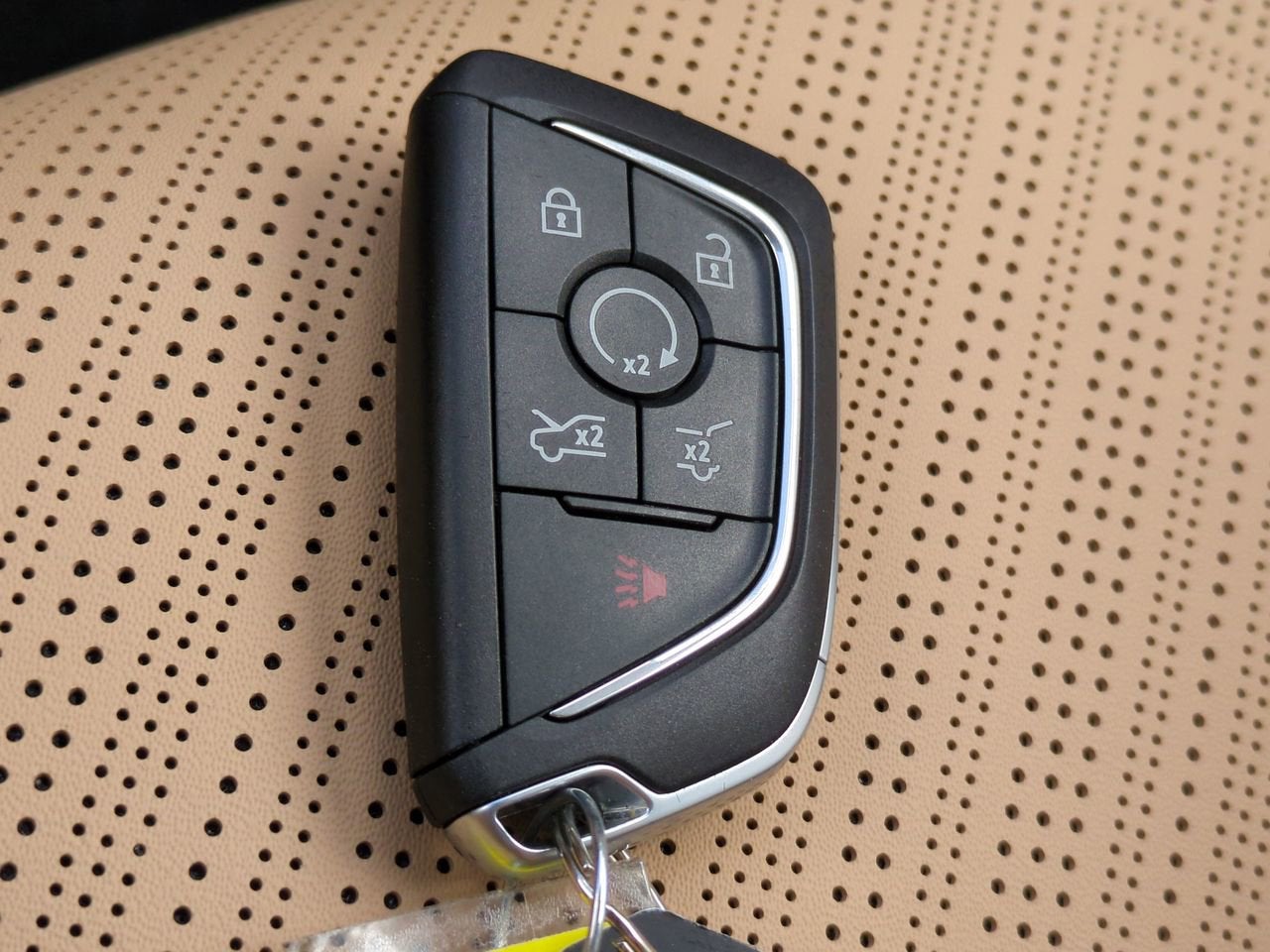 2025 Cadillac ESCALADE IQ Luxury 2