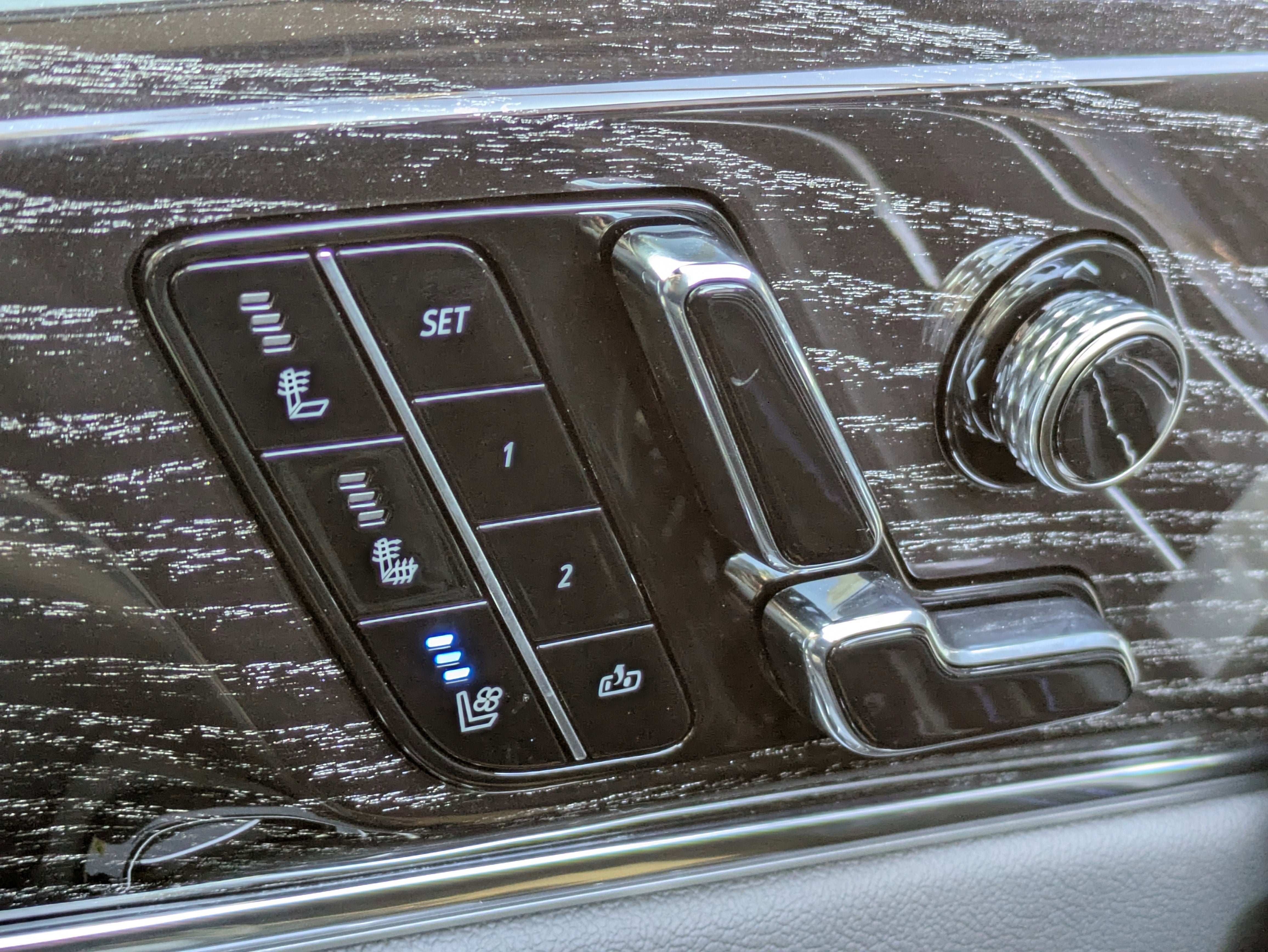 2026 Cadillac ESCALADE IQ Sport