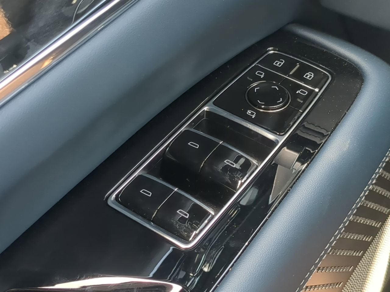 2026 Cadillac ESCALADE IQ Premium Sport