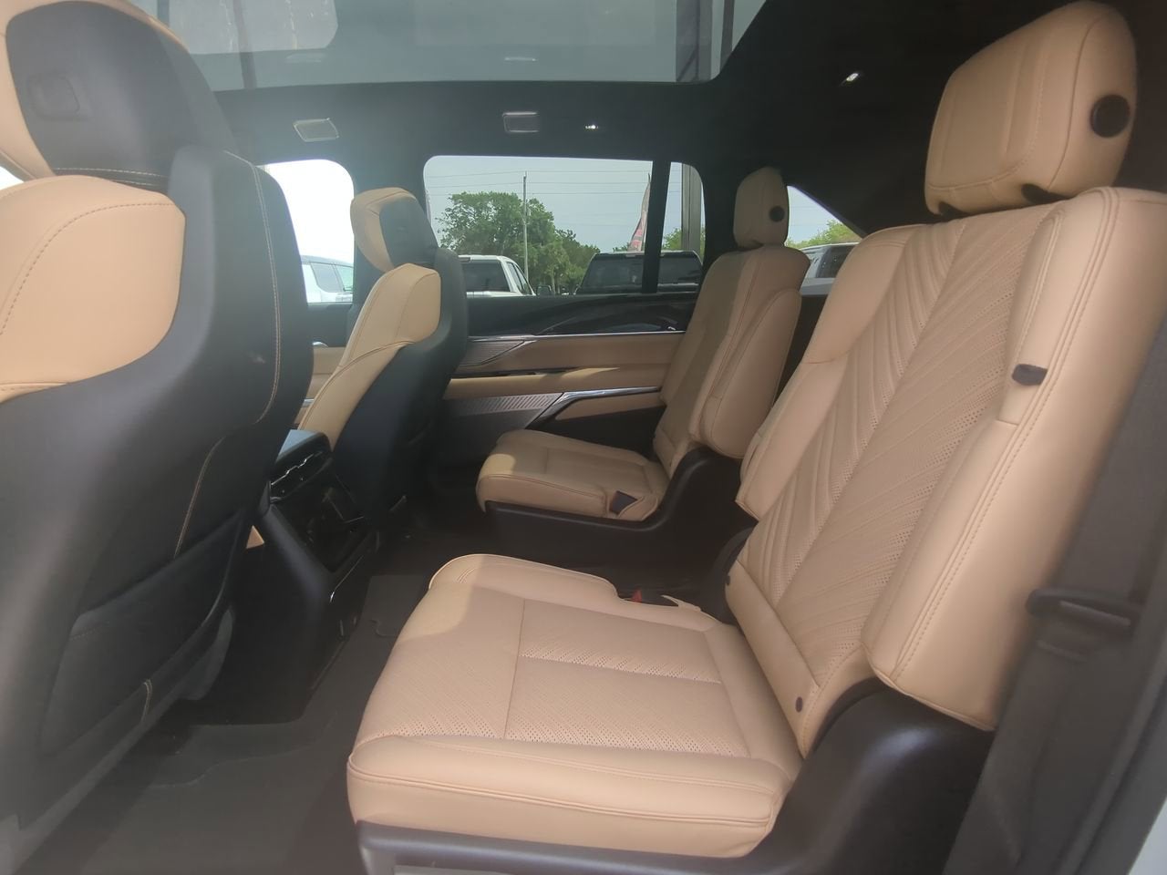 2025 Cadillac ESCALADE IQ Sport 2