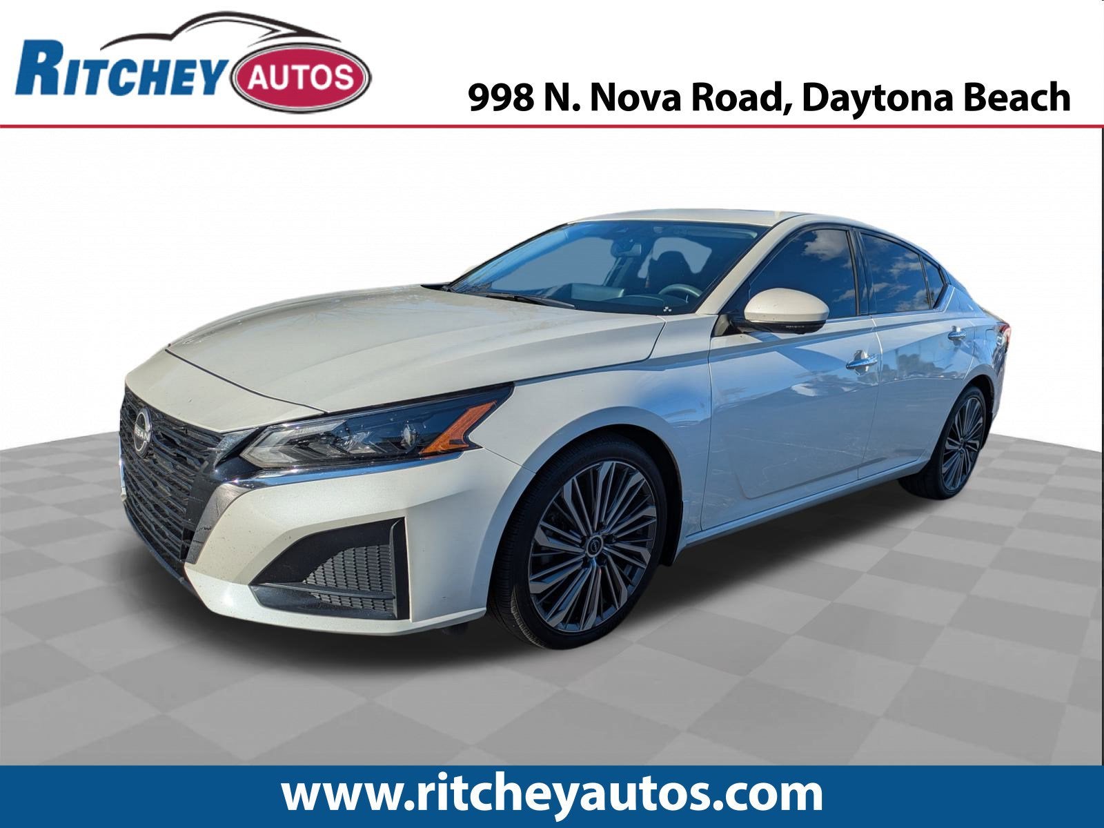 2025 Nissan Altima SL FWD