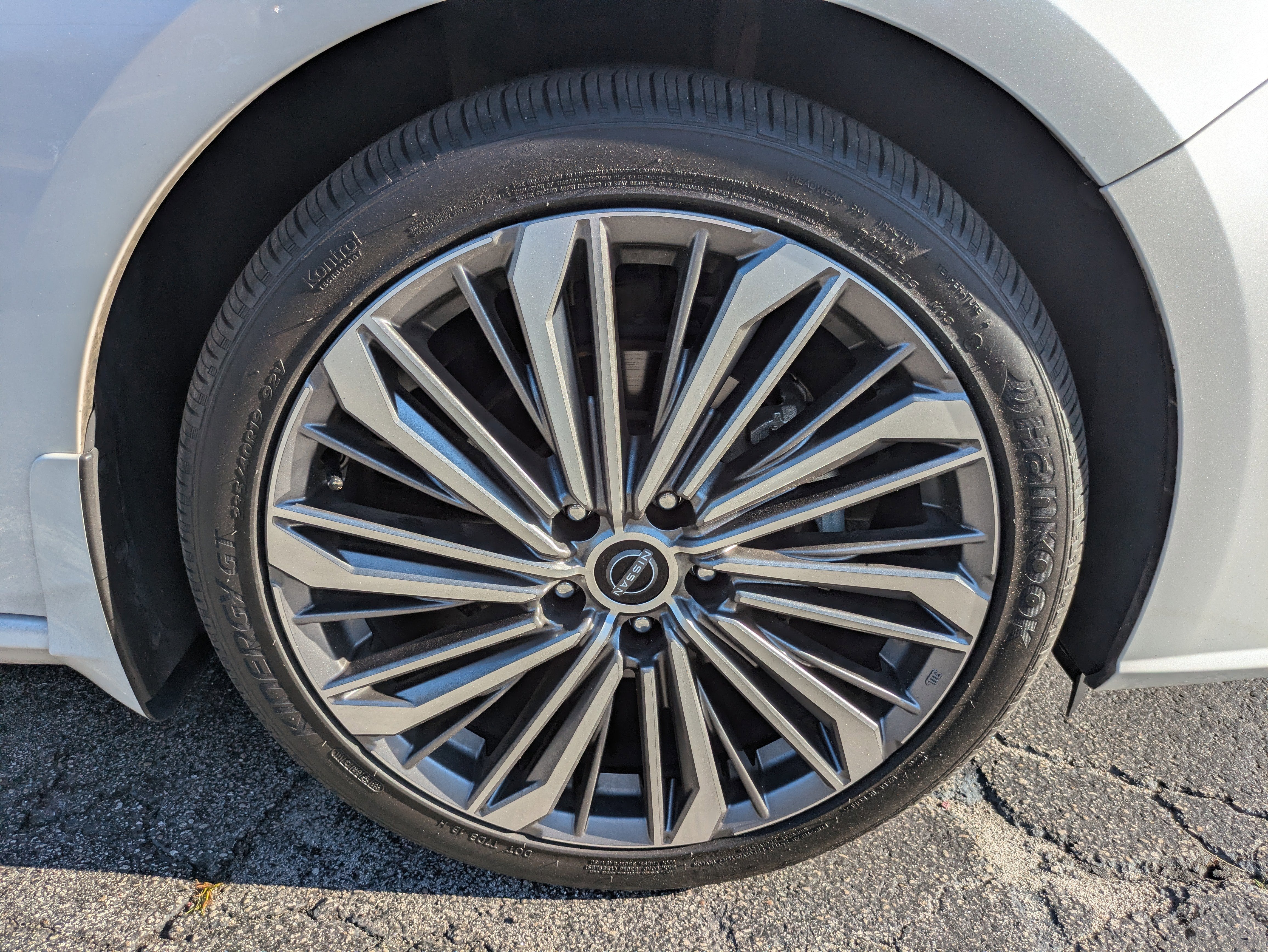 2025 Nissan Altima SL FWD