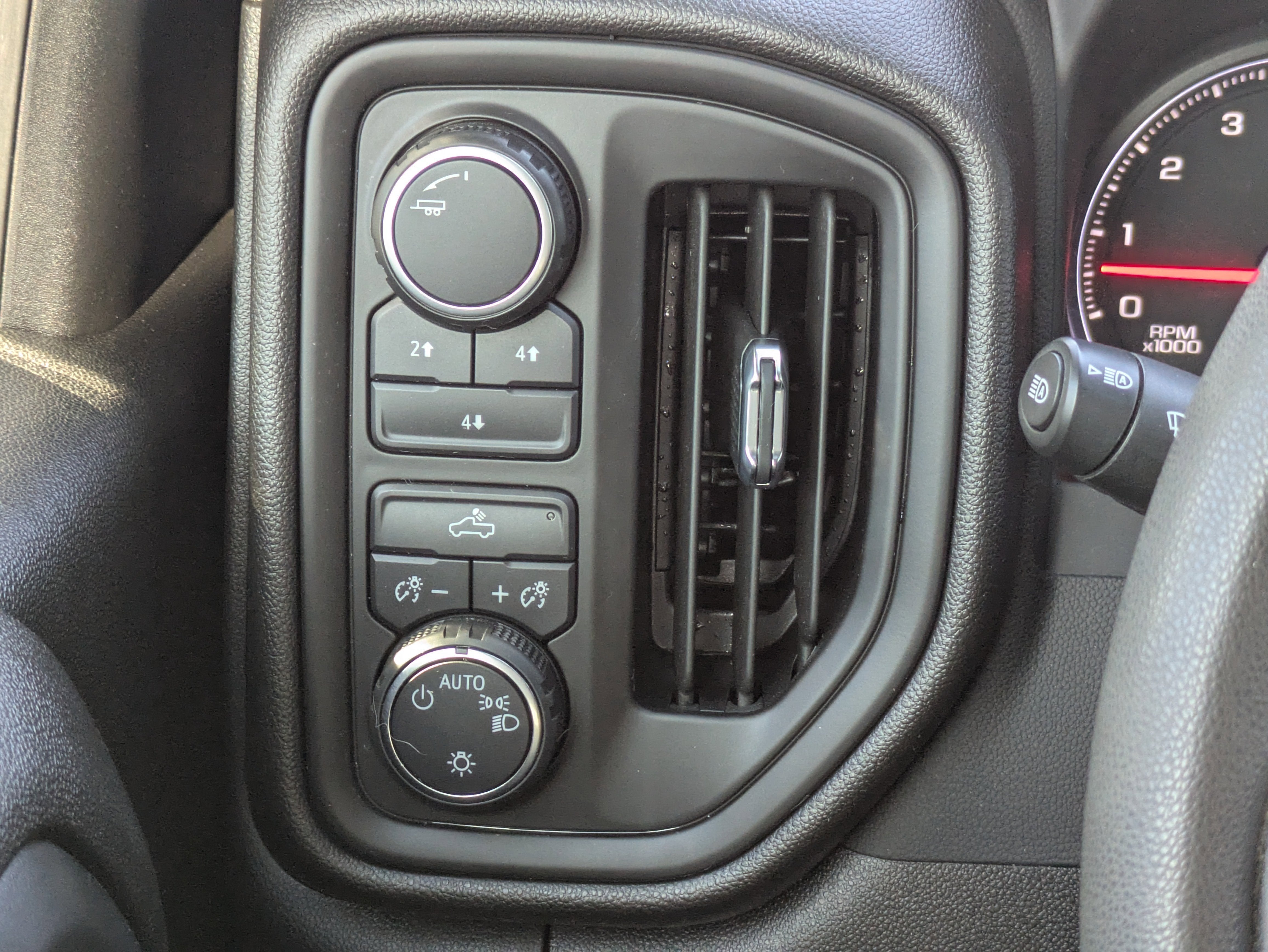 2024 Chevrolet Silverado 2500 HD Custom