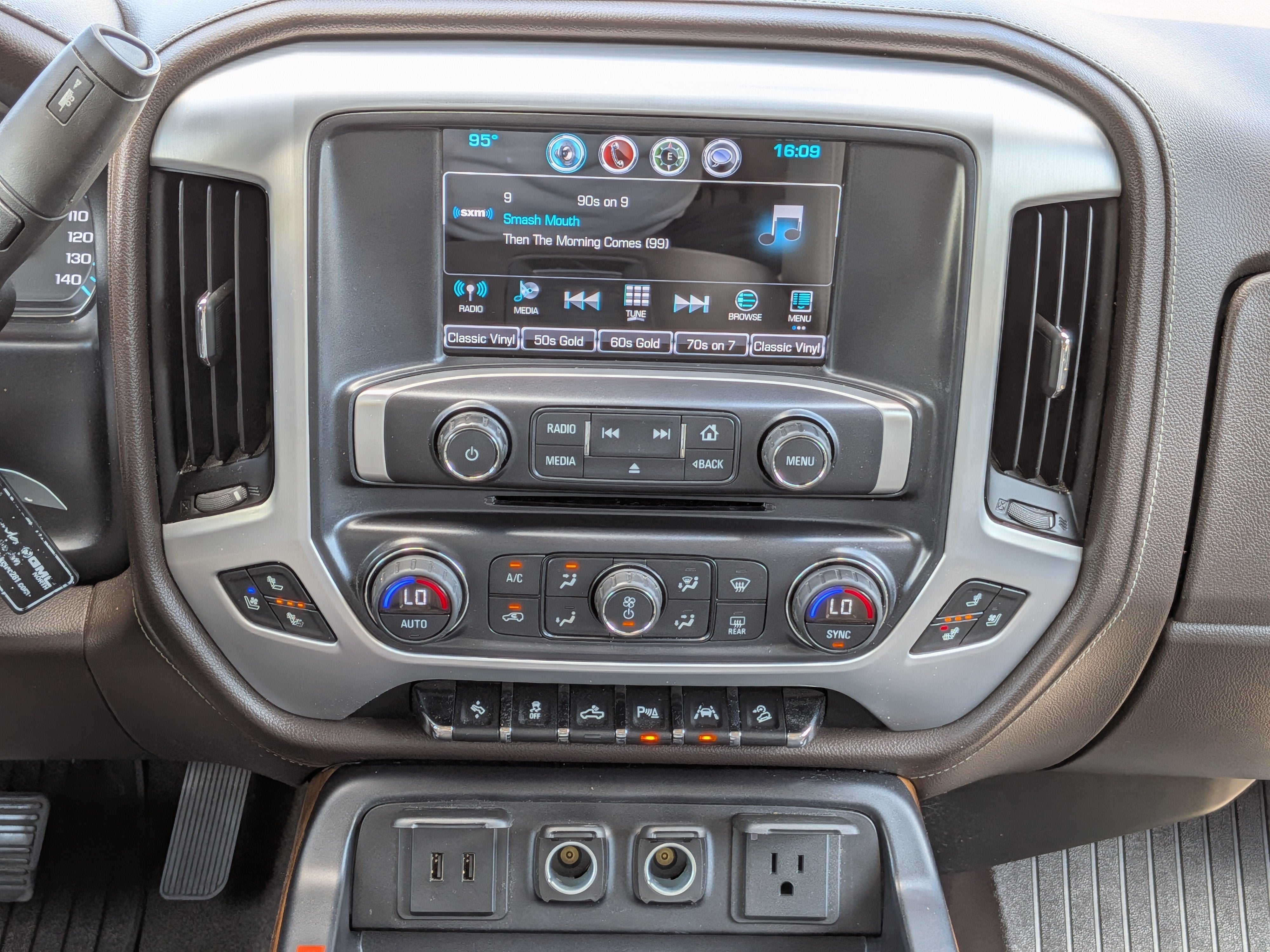 2017 GMC Sierra 1500 SLT - Photo 19