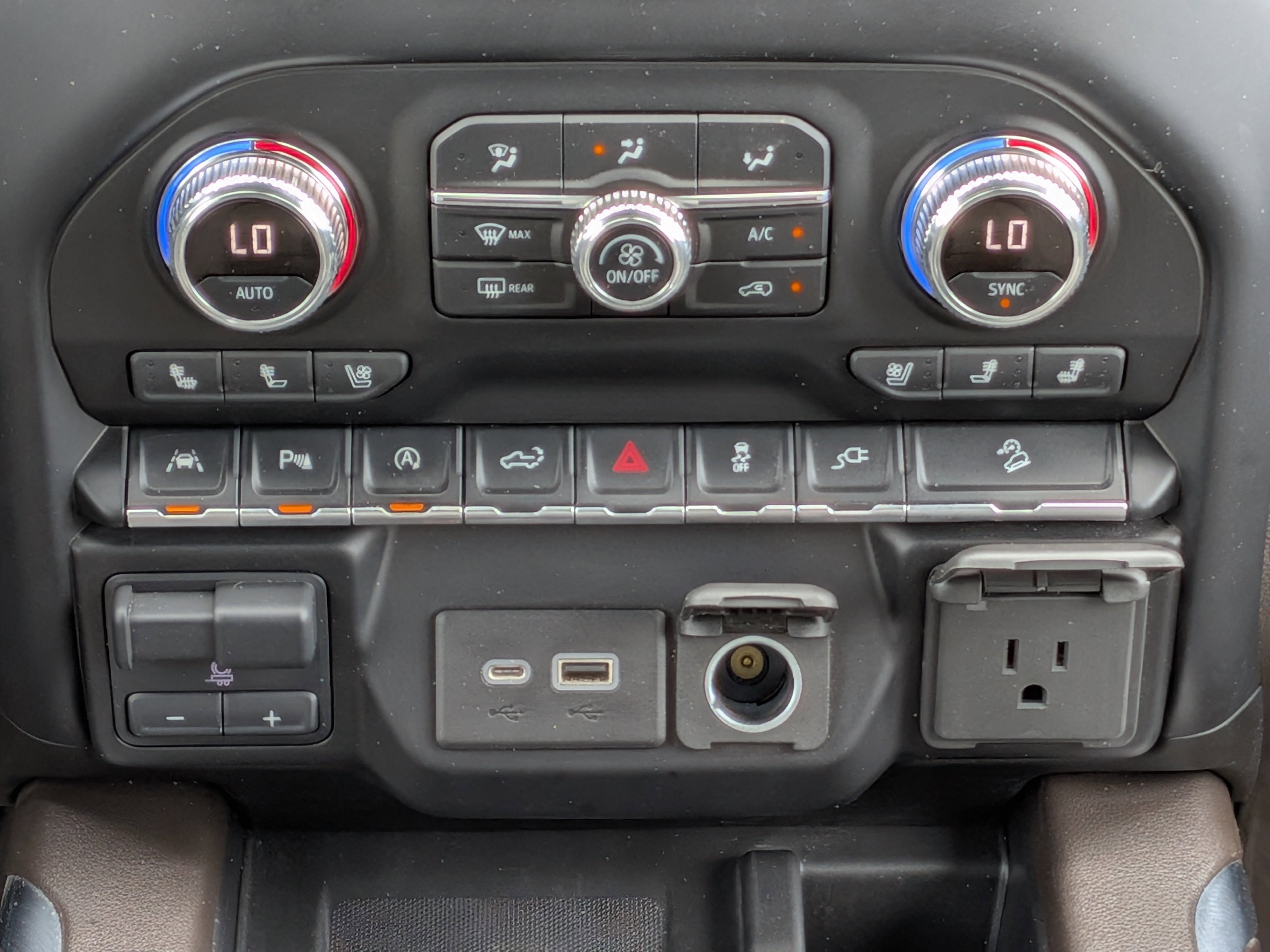 2020 GMC Sierra 1500 SLT - Photo 20