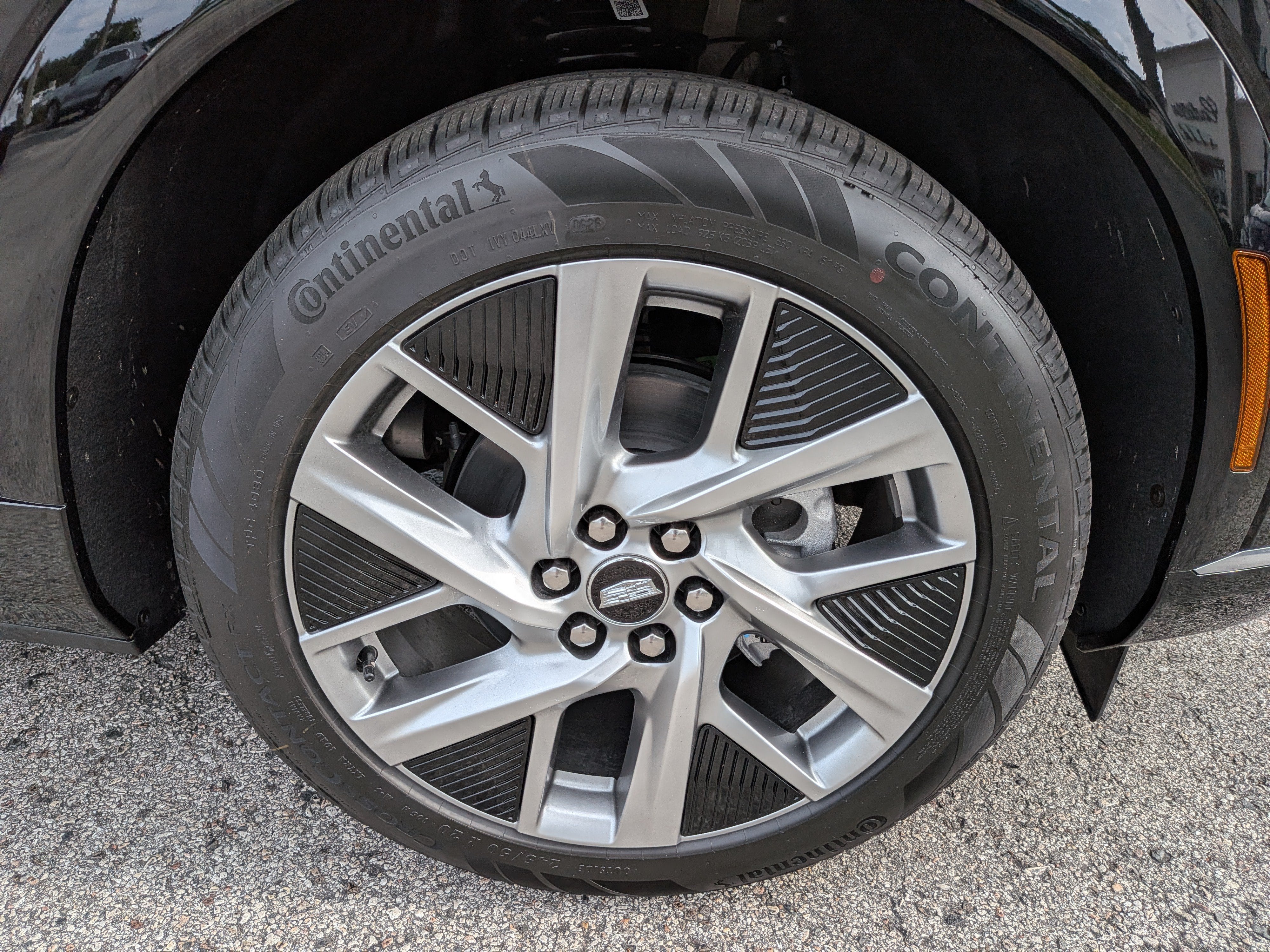 2027 Cadillac OPTIQ Luxury