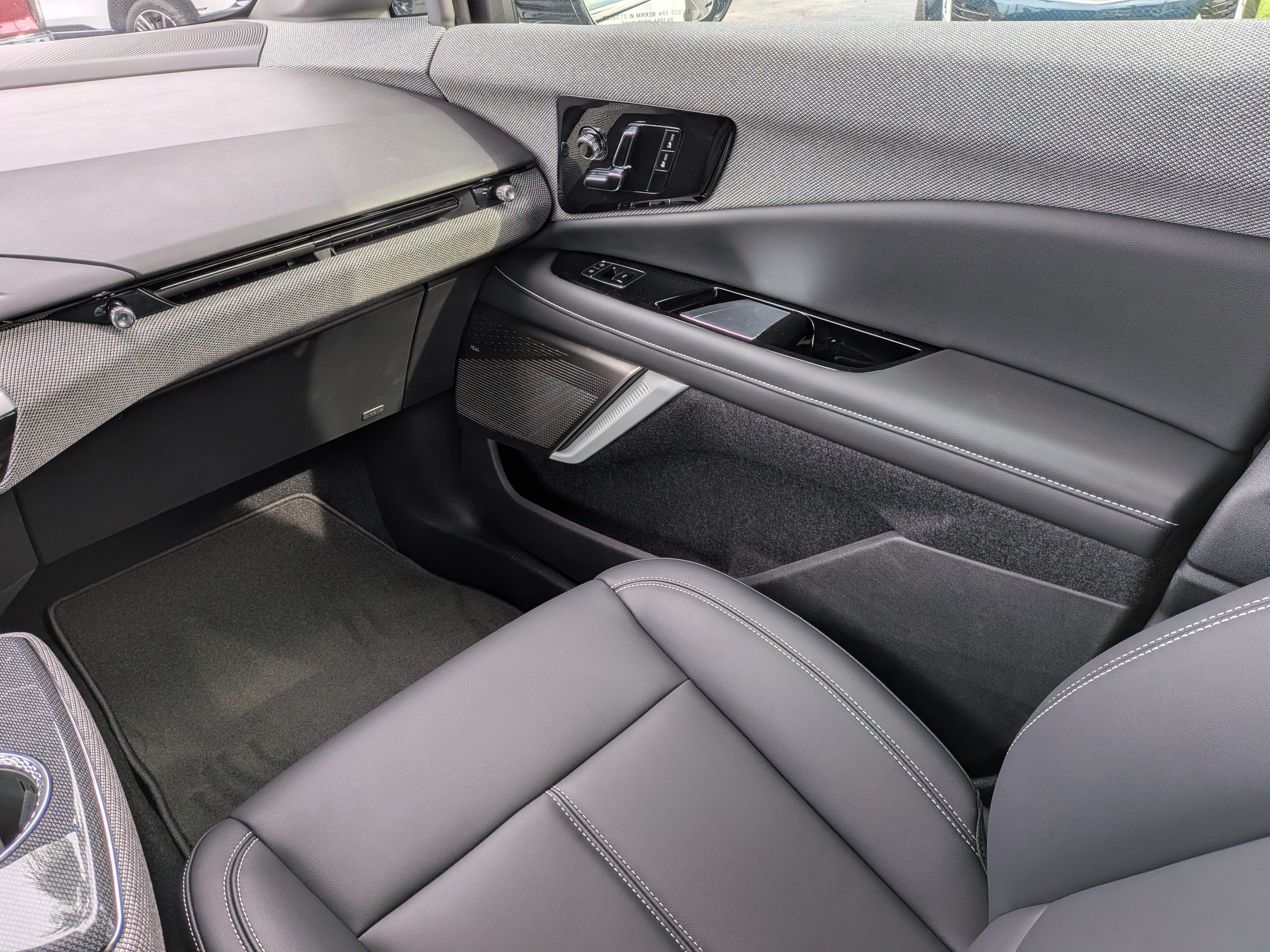 2027 Cadillac OPTIQ Luxury
