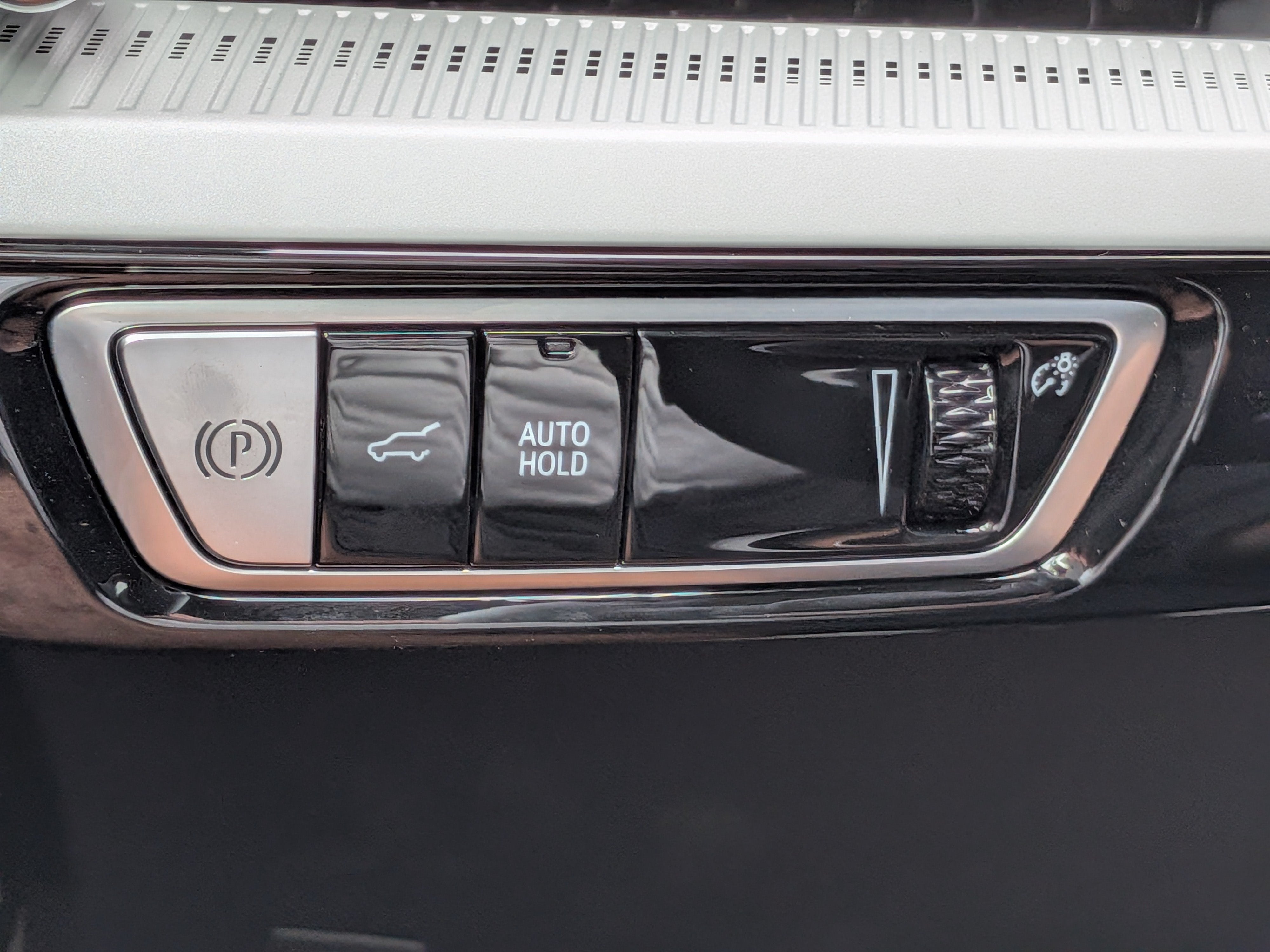 2027 Cadillac OPTIQ Luxury