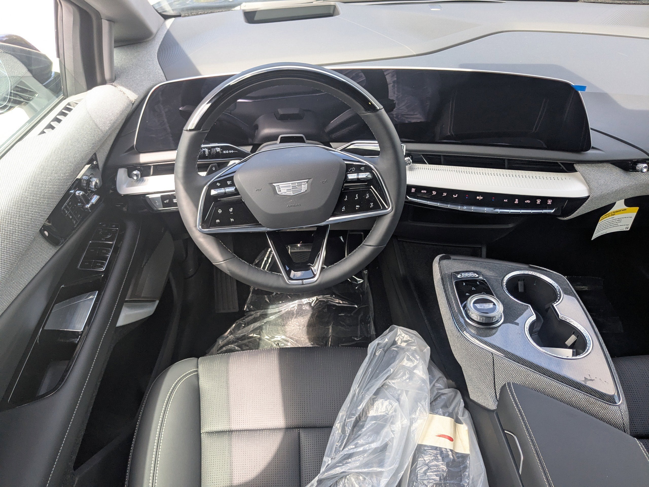 2025 Cadillac OPTIQ Sport 2