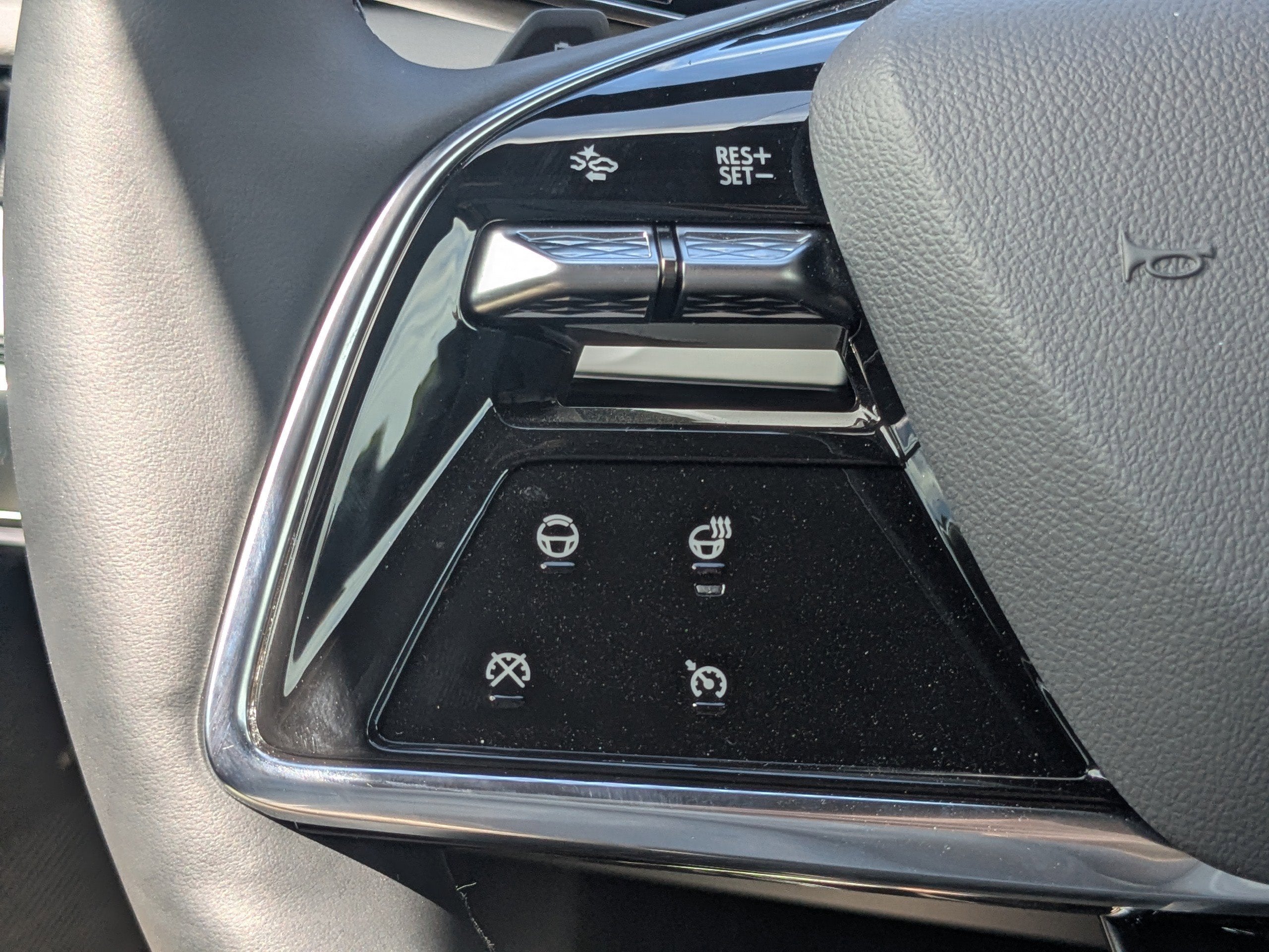 2025 Cadillac OPTIQ Sport 2