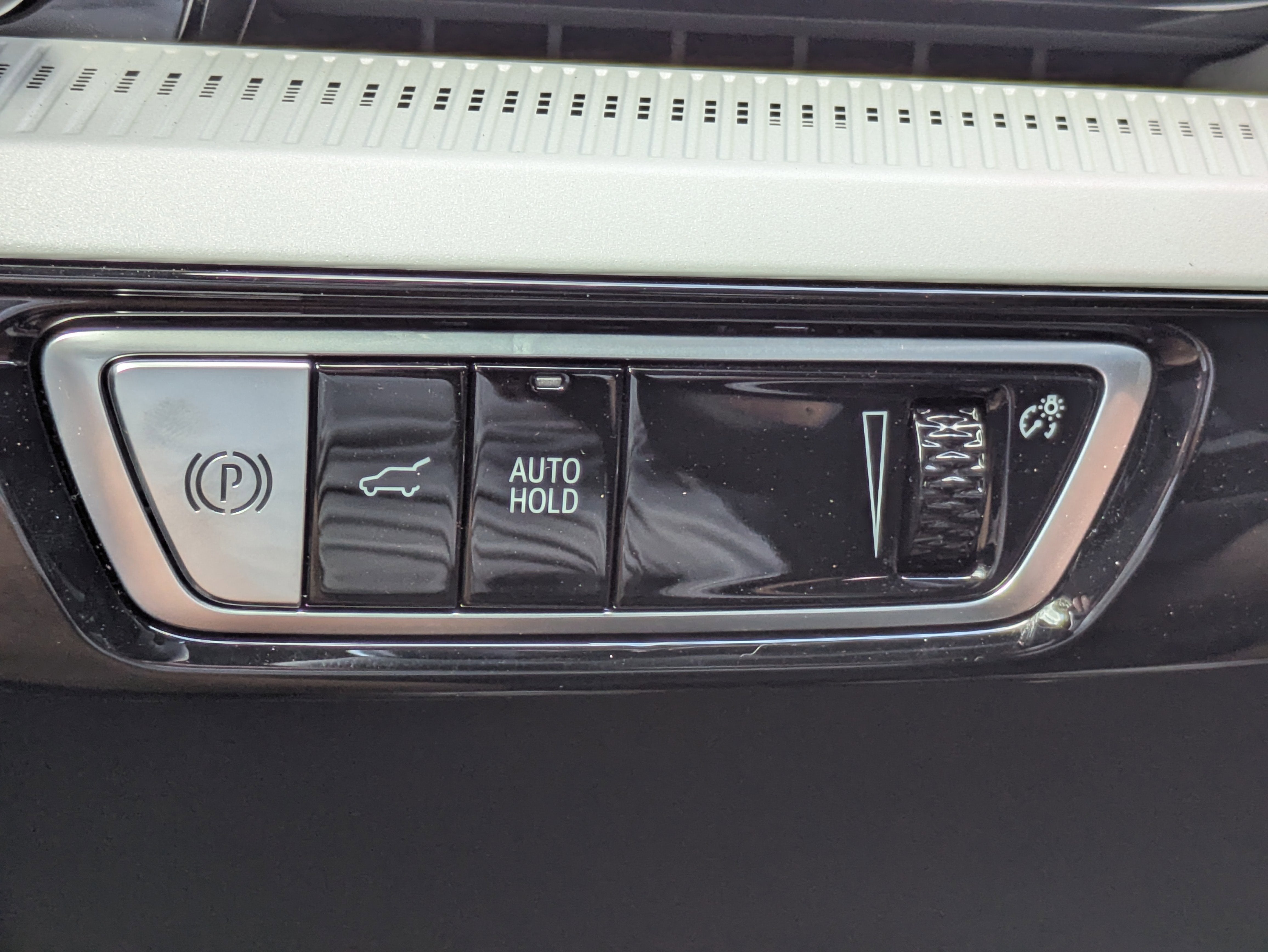 2025 Cadillac OPTIQ Sport 2